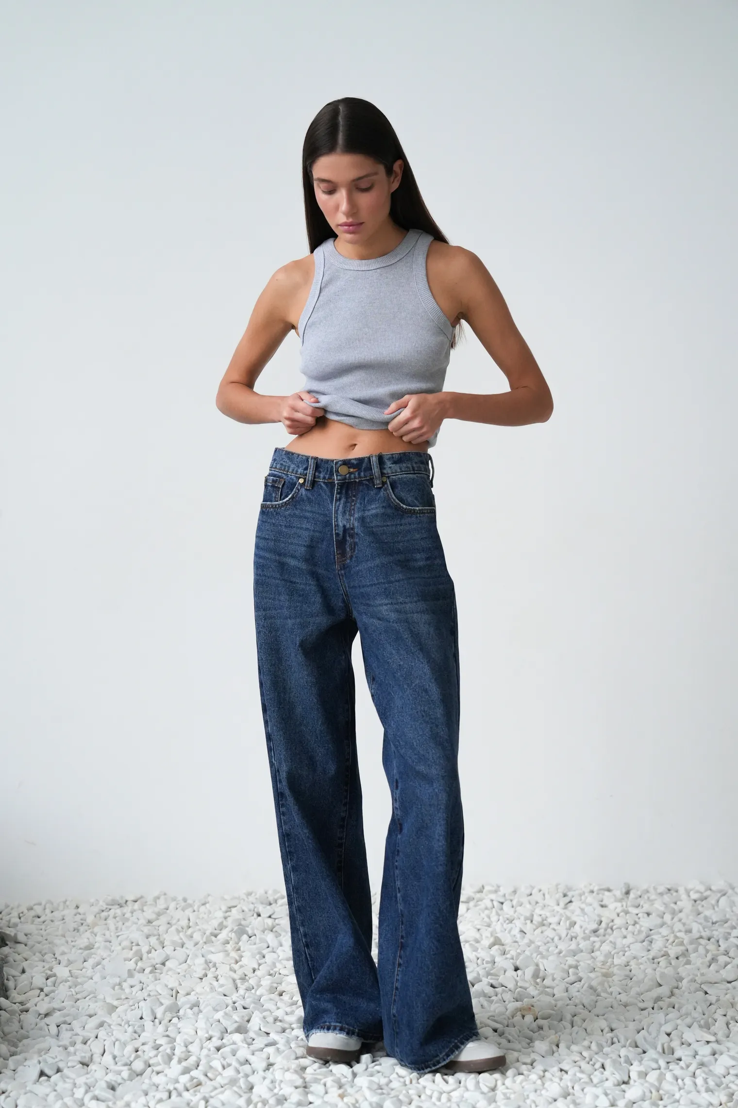 Джинсы свободного кроя в винтажном стиле синего цвета фото 1