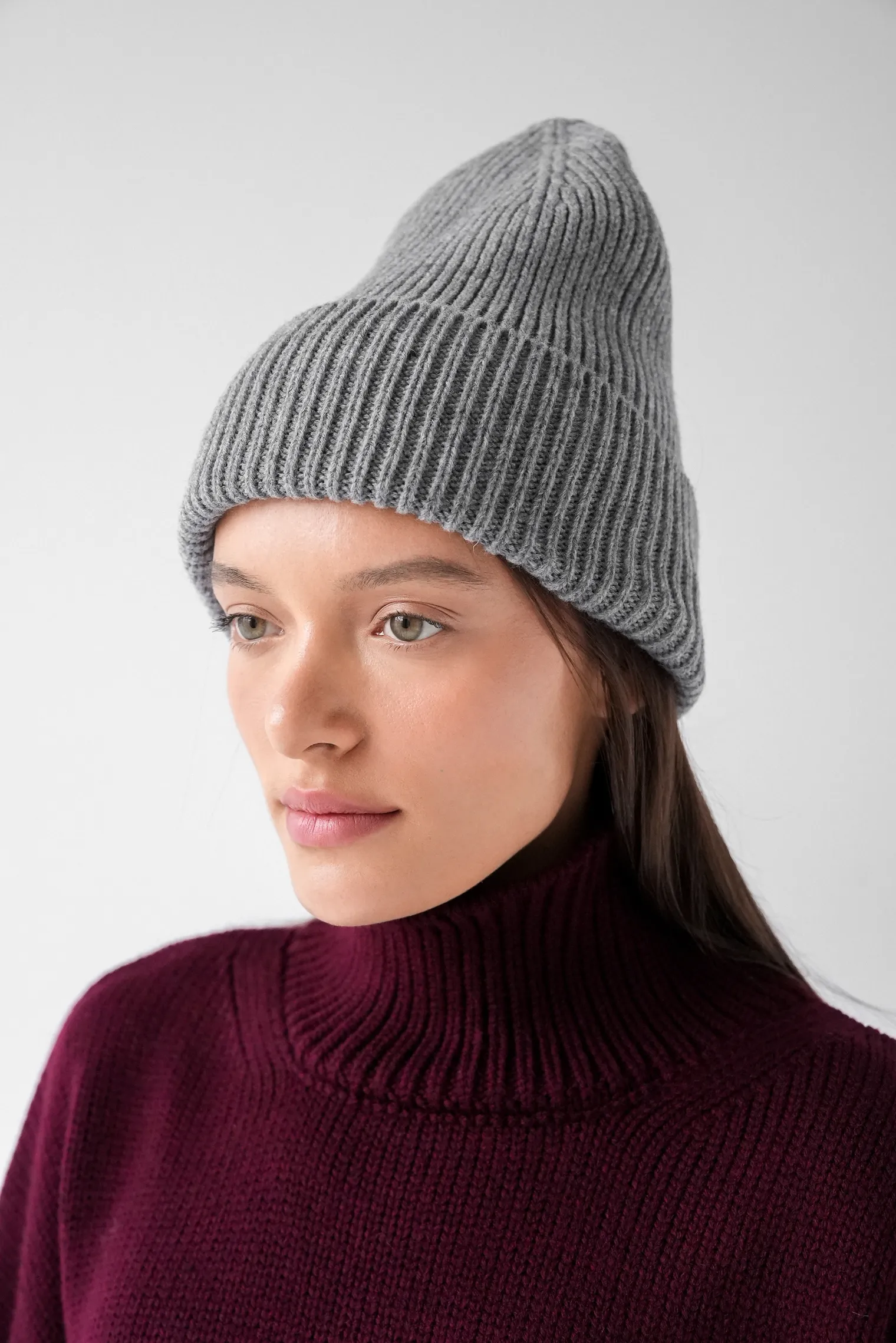 Шапка из шерсти мериноса пепельного цвета фото 8