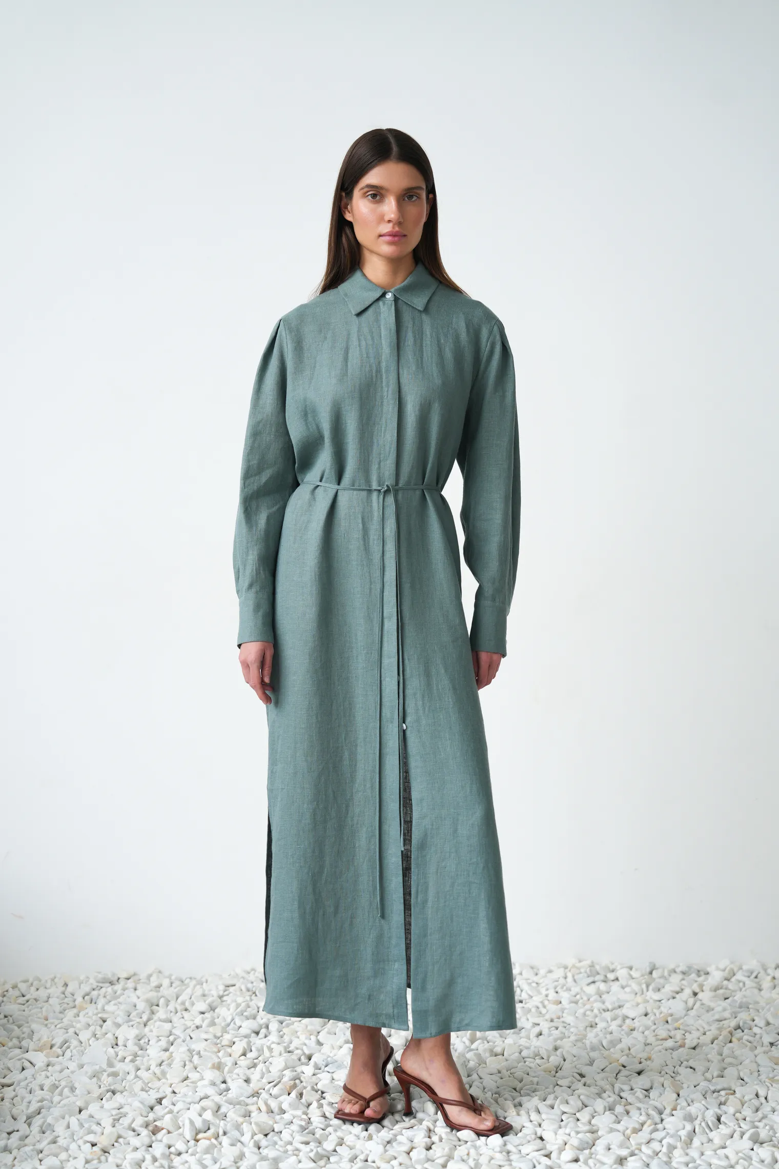 Платье-рубашка изо льна в цвете голубая ель фото 8