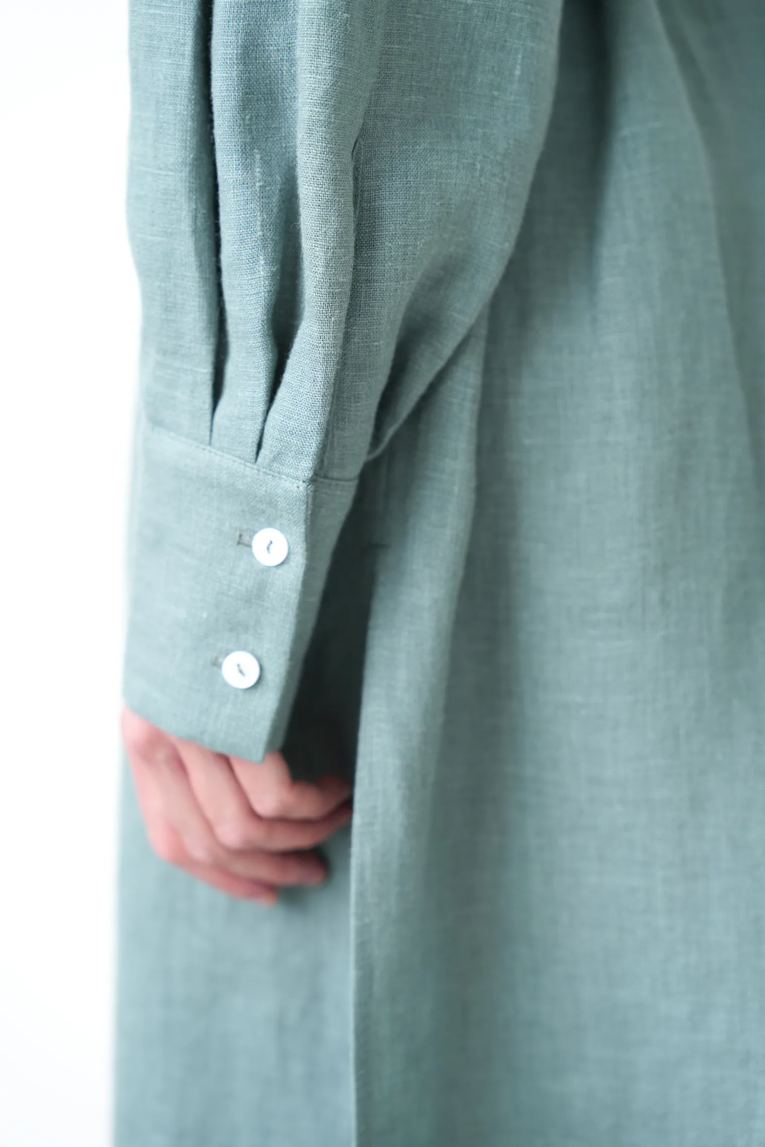 Платье-рубашка изо льна в цвете голубая ель фото 7