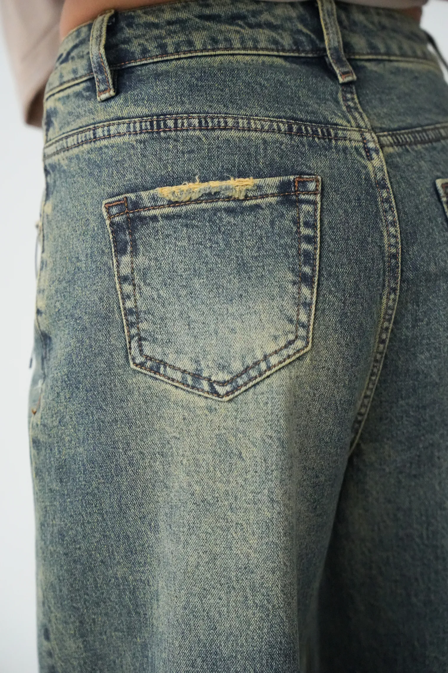 Джинсы свободного кроя в винтажном стиле синего цвета фото 5