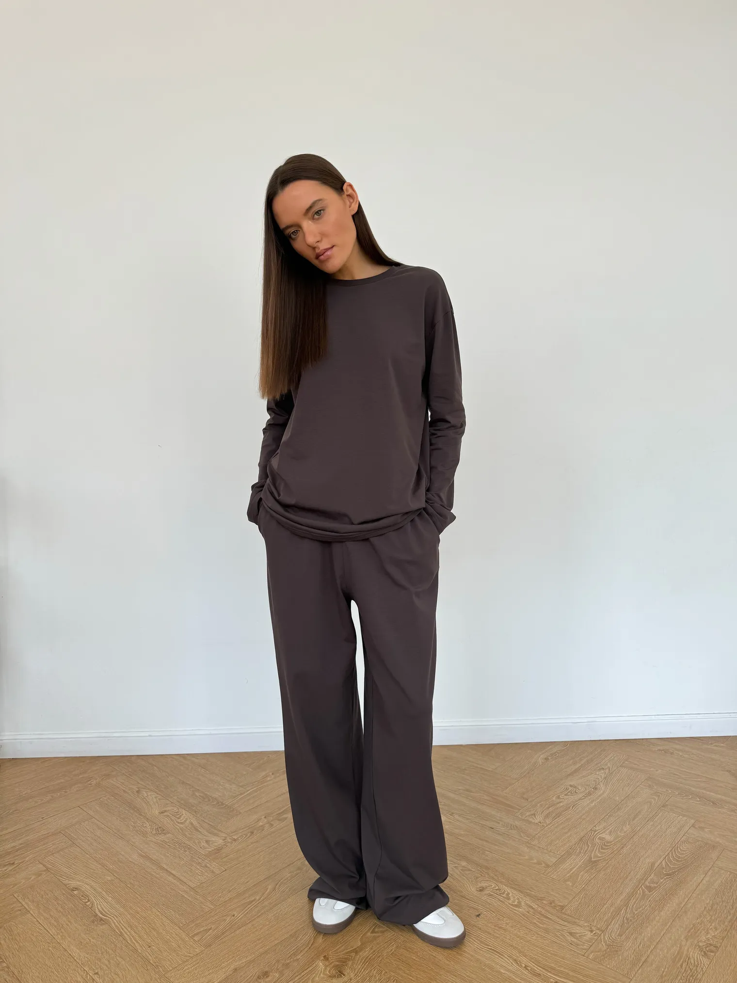 Лонгслив свободного кроя цвета моро фото 6