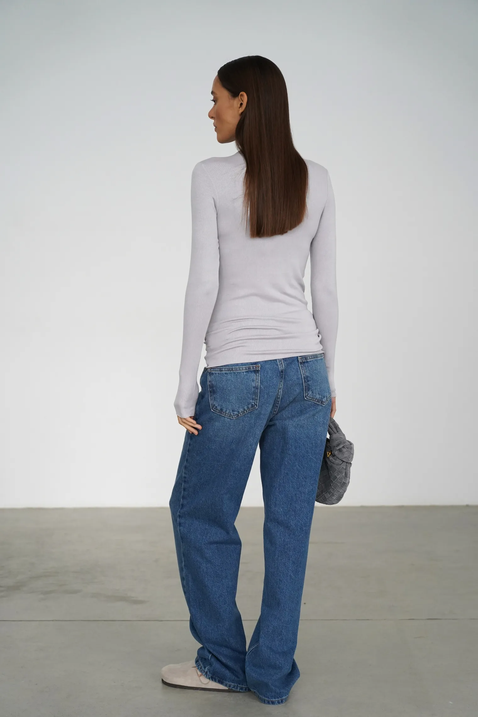 Джинсы прямого кроя с завышенной талией цвета голубая варка фото 7