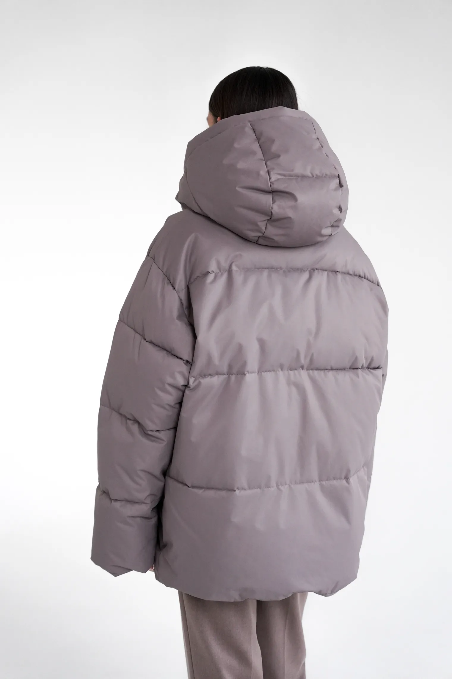 Пуховик стёганный с капюшоном цвета капучино фото 4