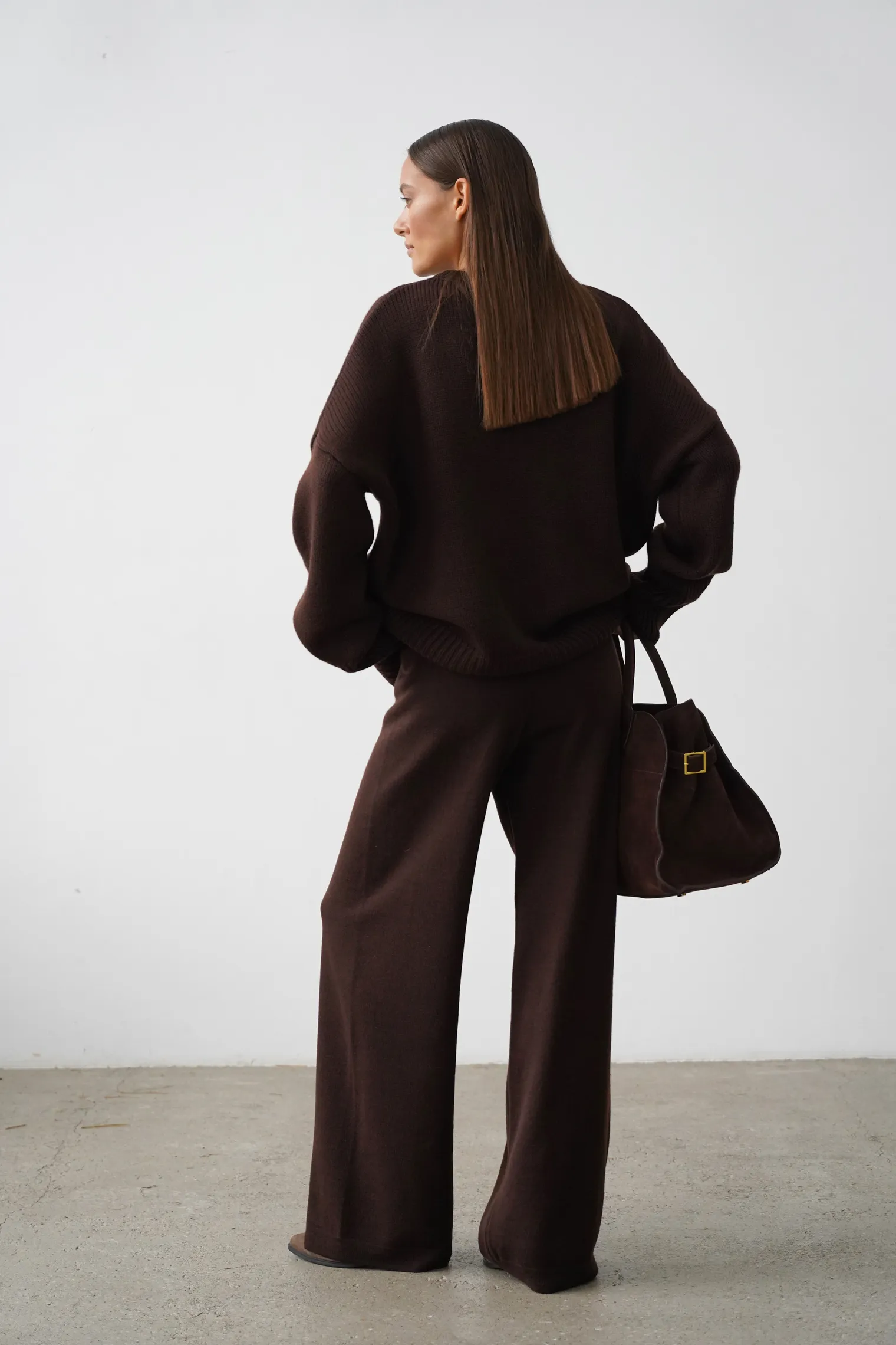 Брюки прямого кроя цвета горький шоколад фото 4