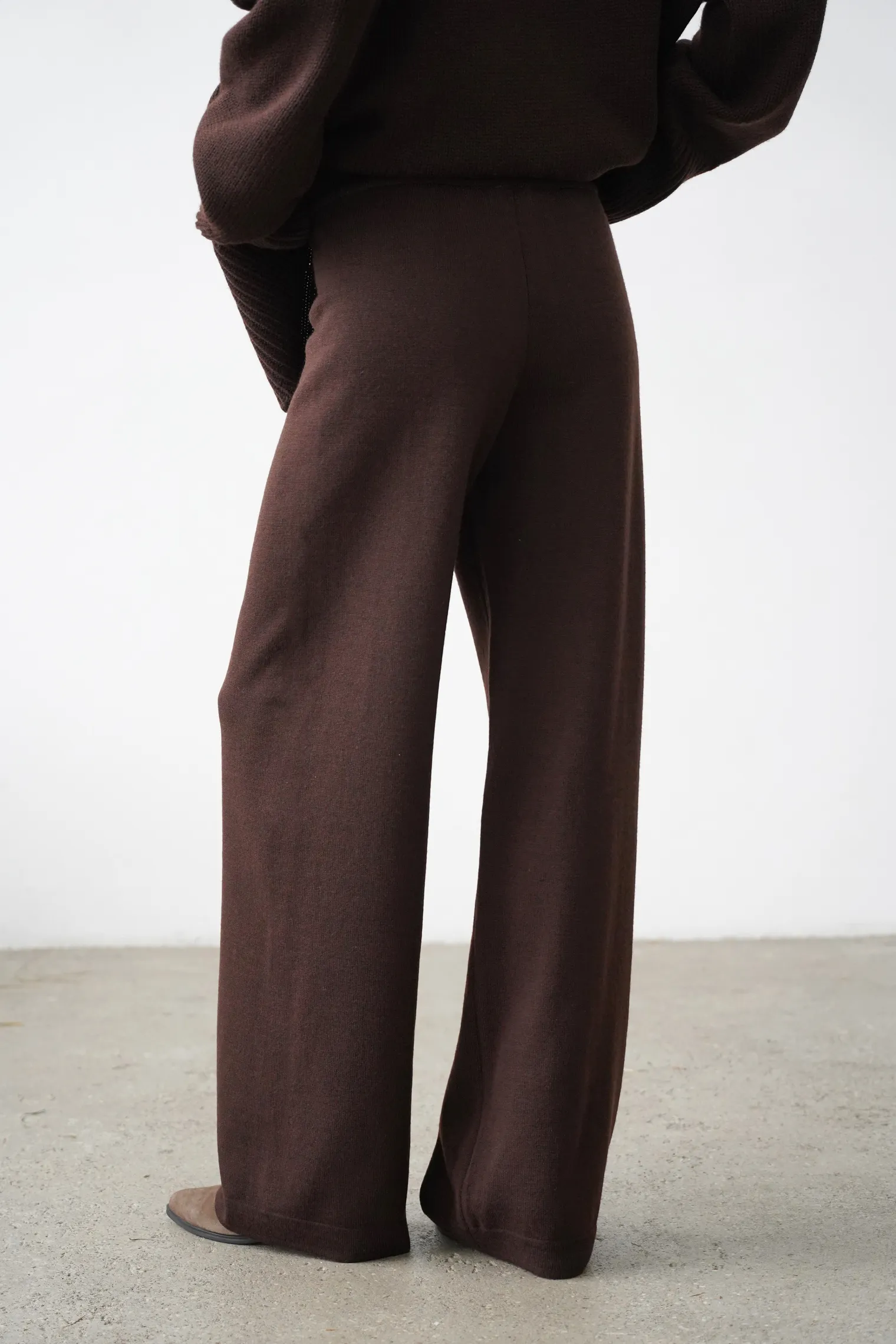 Брюки прямого кроя цвета горький шоколад фото 7