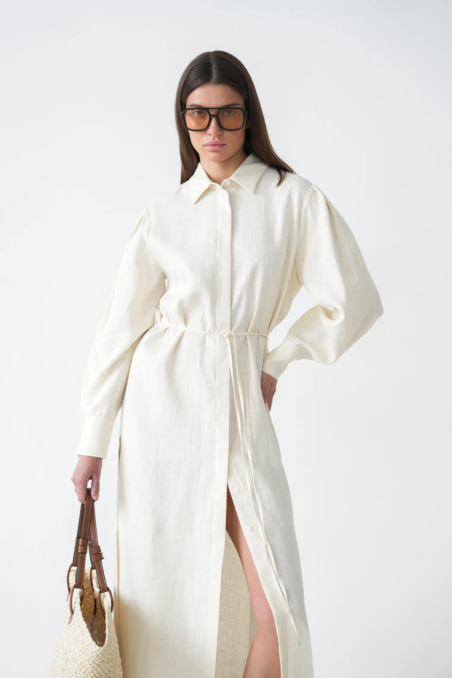 Платье-рубашка изо льна цвета тофу фото 1