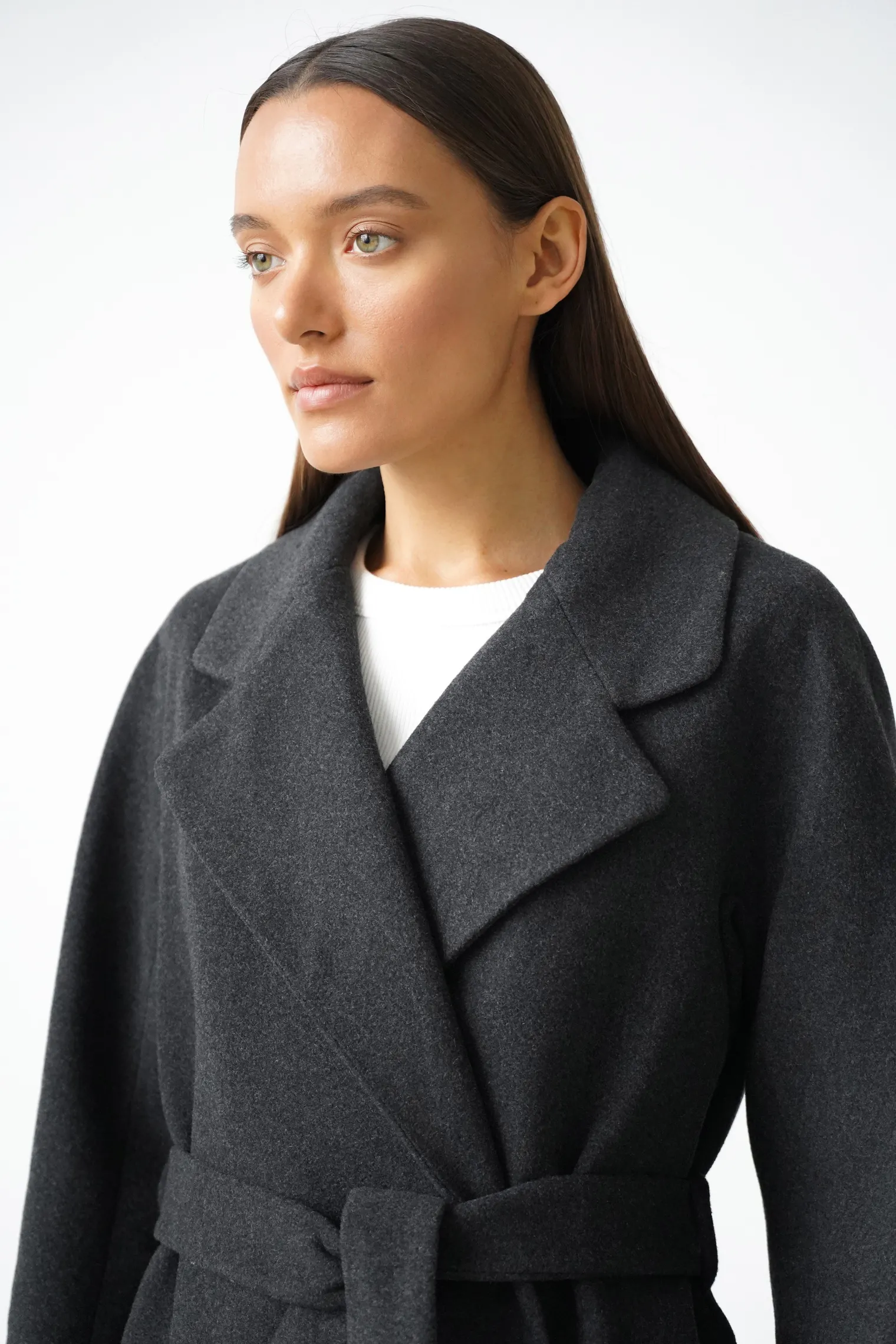 Пальто-халат с поясом, из шерсти графитового цвета фото 5