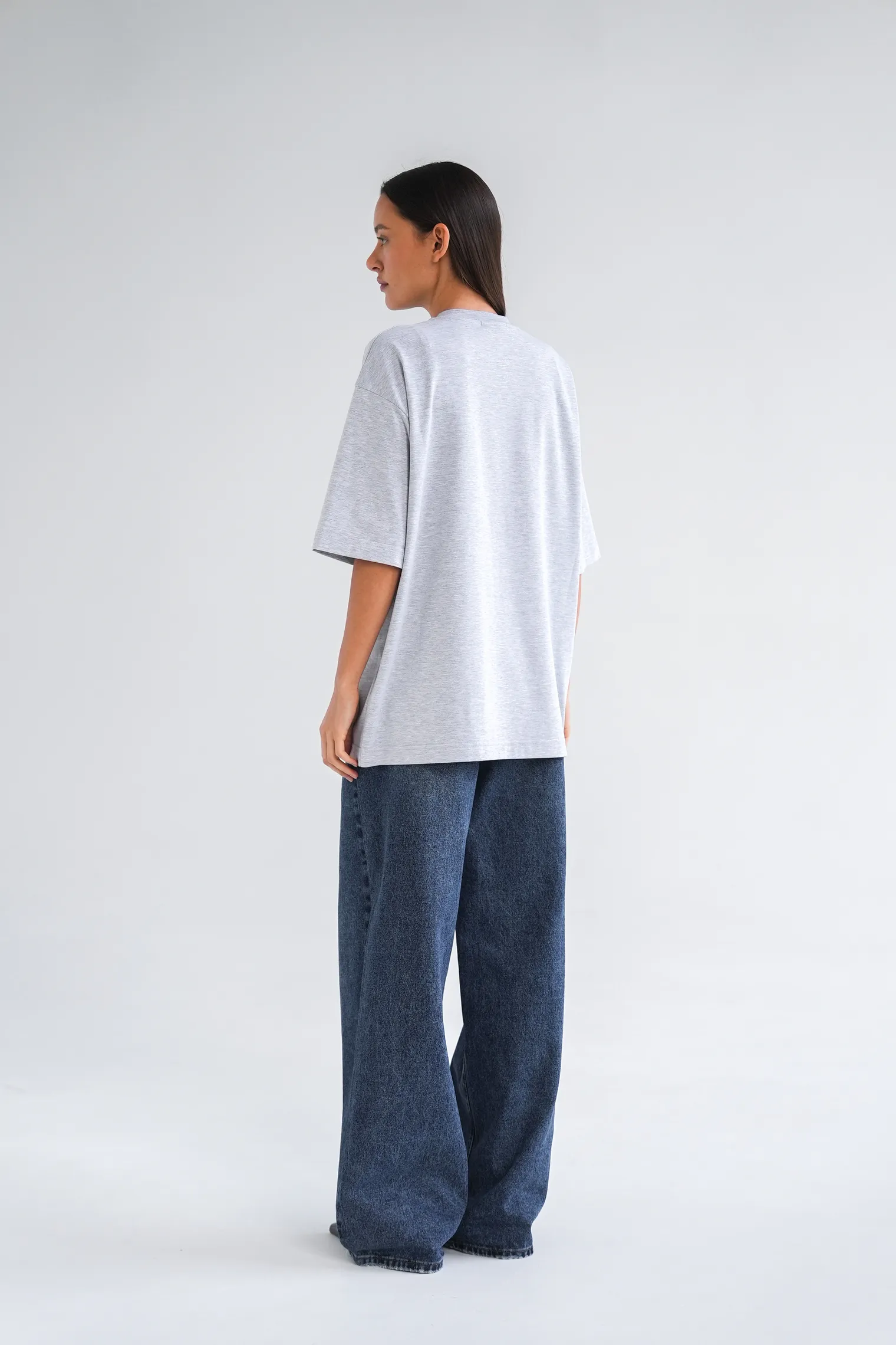 Футболка свободного кроя цвета серый меланж фото 7