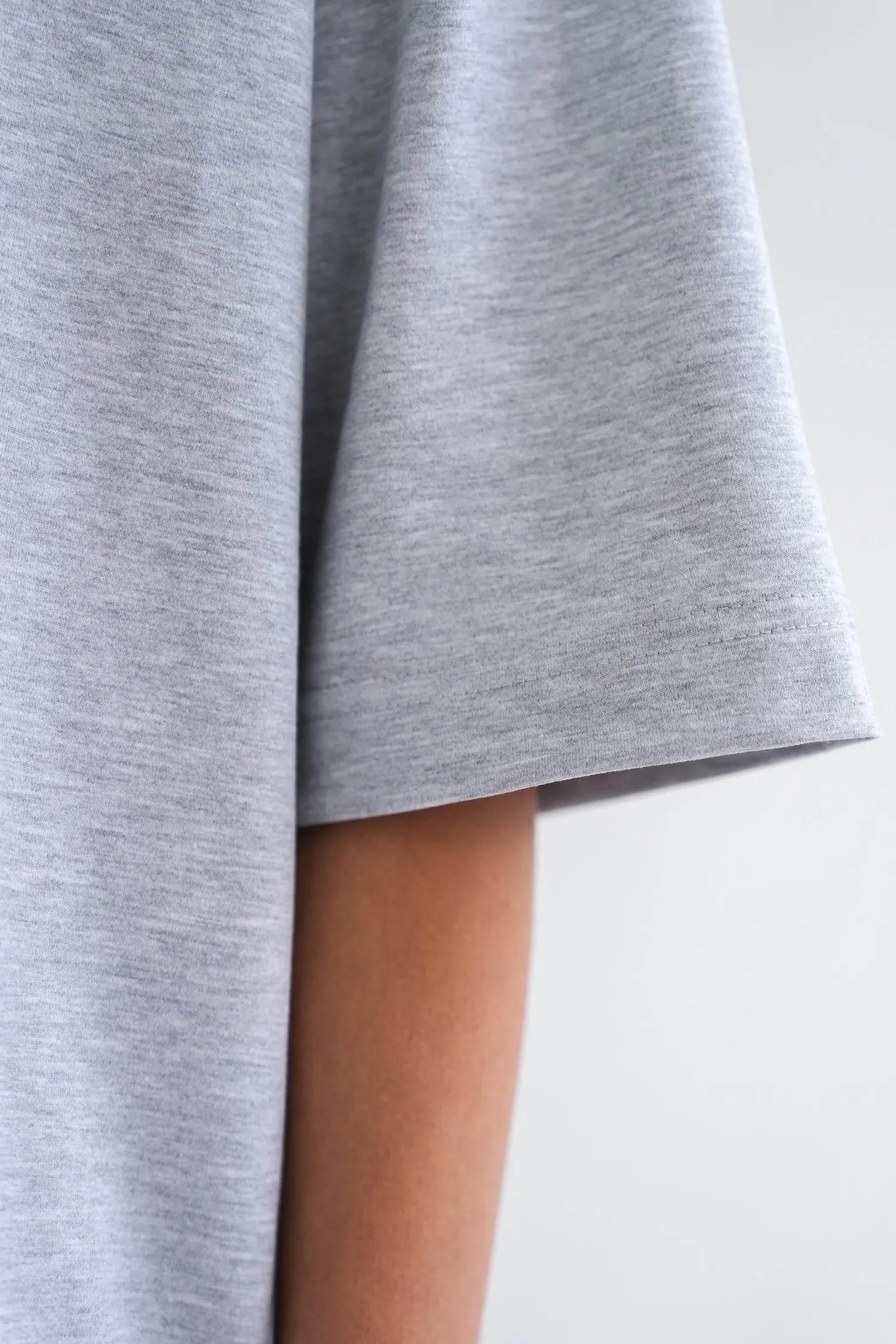 Футболка свободного кроя цвета серый меланж фото 6