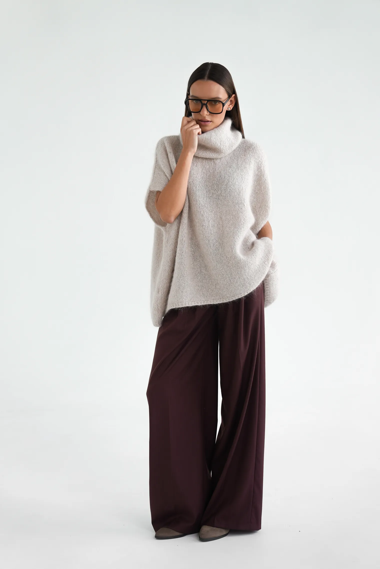 Джемпер крупной вязки из мохера без рукавов цвета льна фото 3