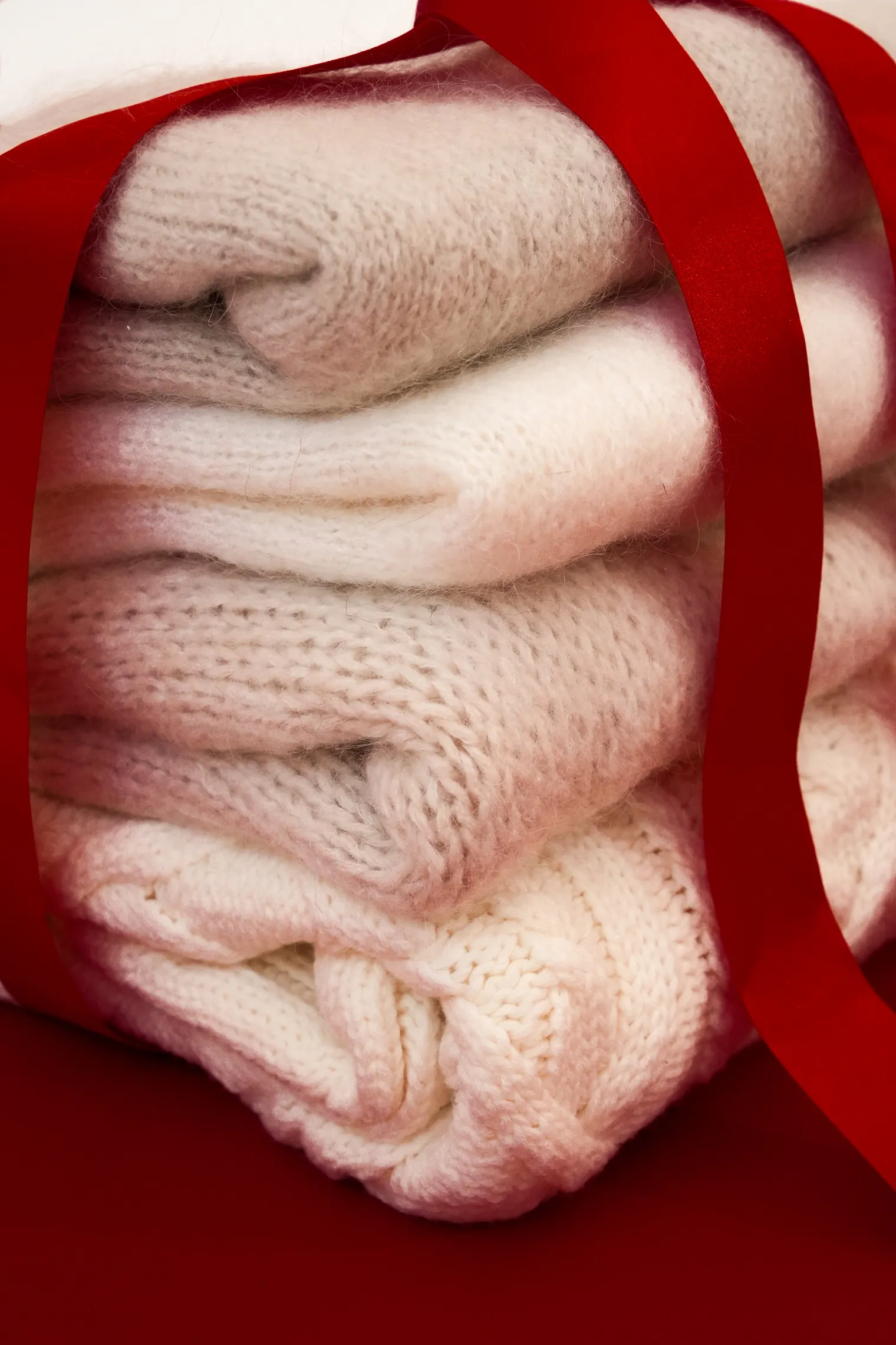 Джемпер крупной вязки из мохера без рукавов цвета льна фото 2