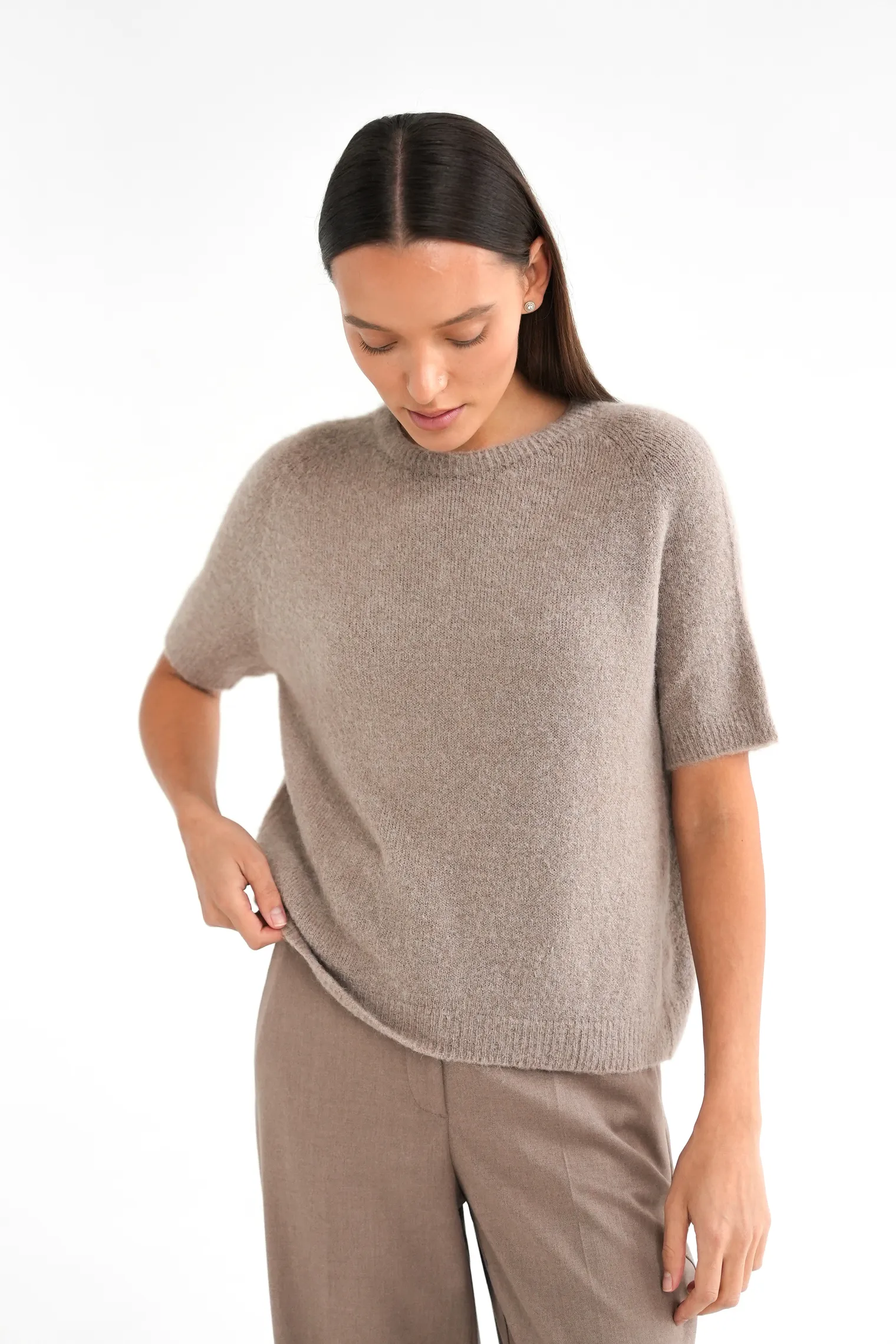 Пуловер мелкой вязки с низким воротником кофейного цвета фото 5