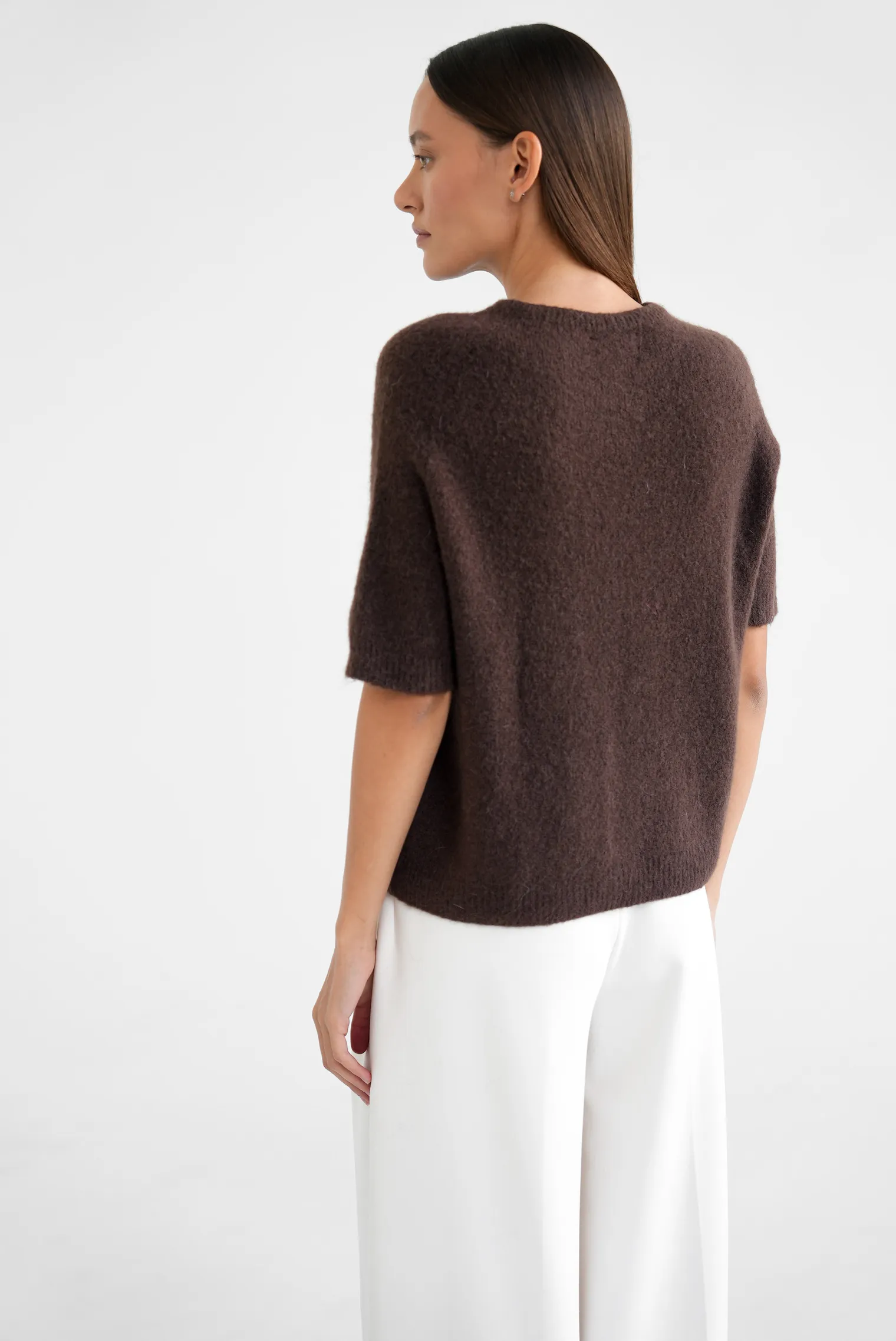 Пуловер мелкой вязки с низким воротником шоколадного цвета фото 4