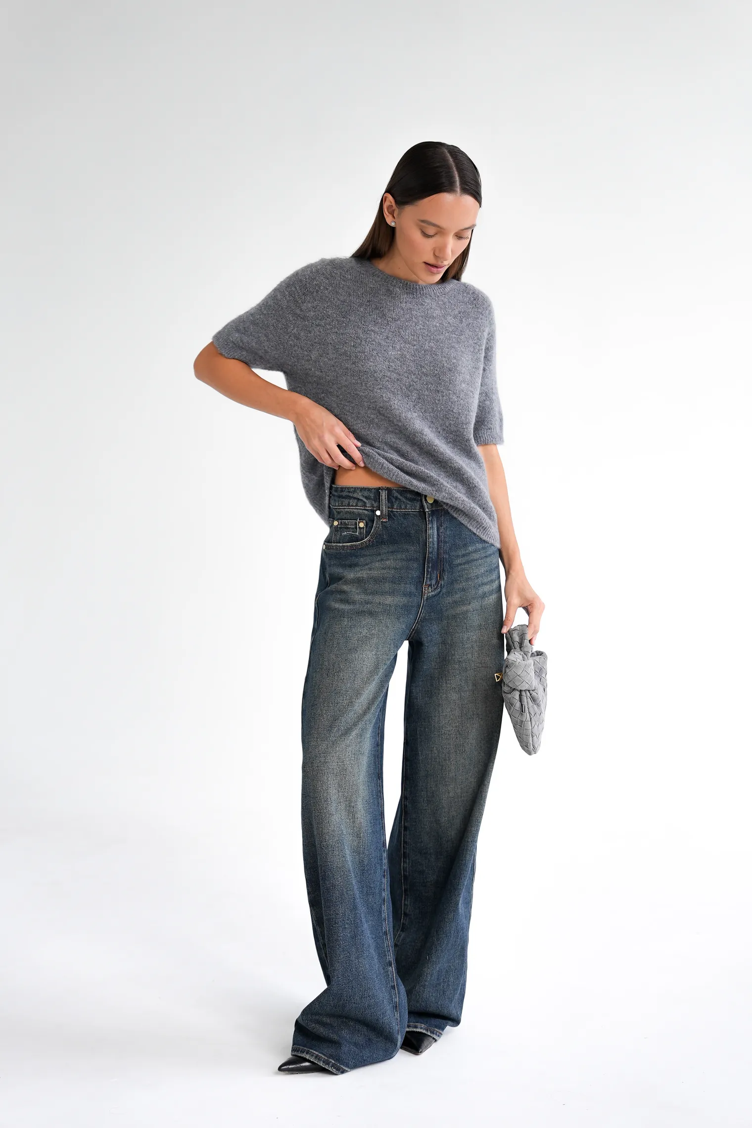 Пуловер мелкой вязки с низким воротником графитового цвета фото 5