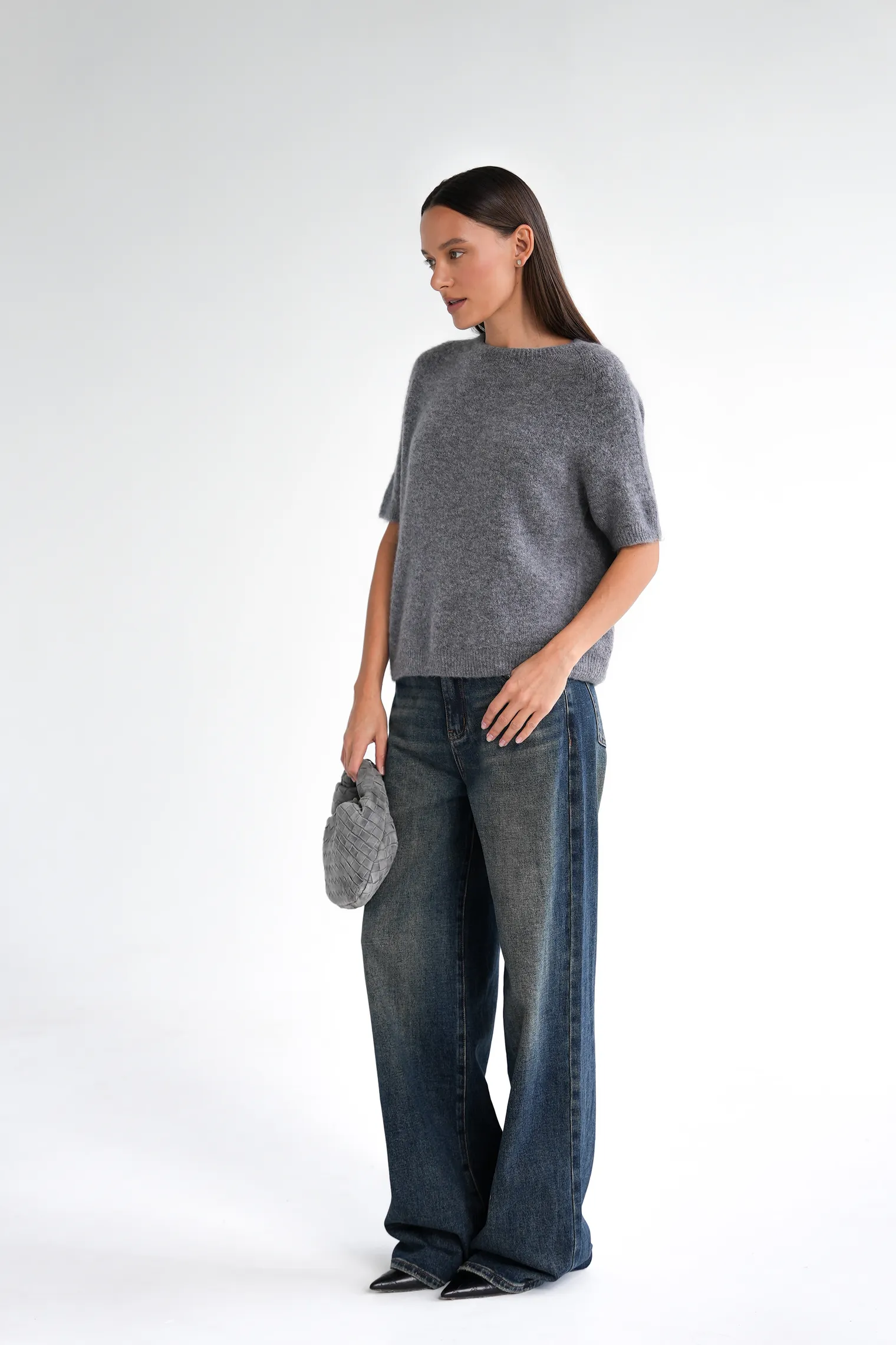 Пуловер мелкой вязки с низким воротником графитового цвета фото 7