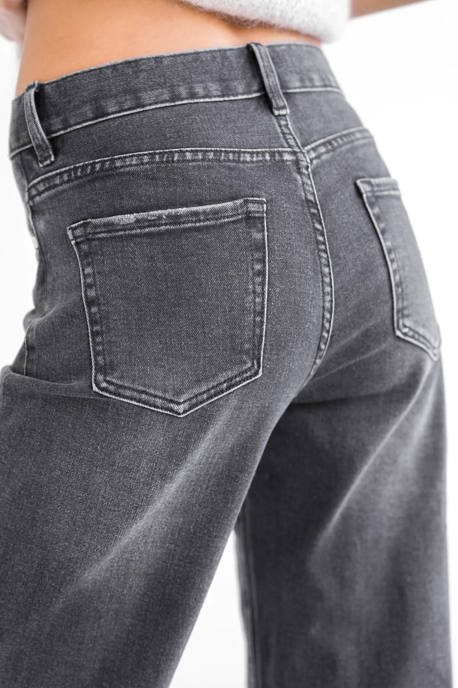 Джинсы свободного кроя в винтажном стиле графитового цвета фото 5