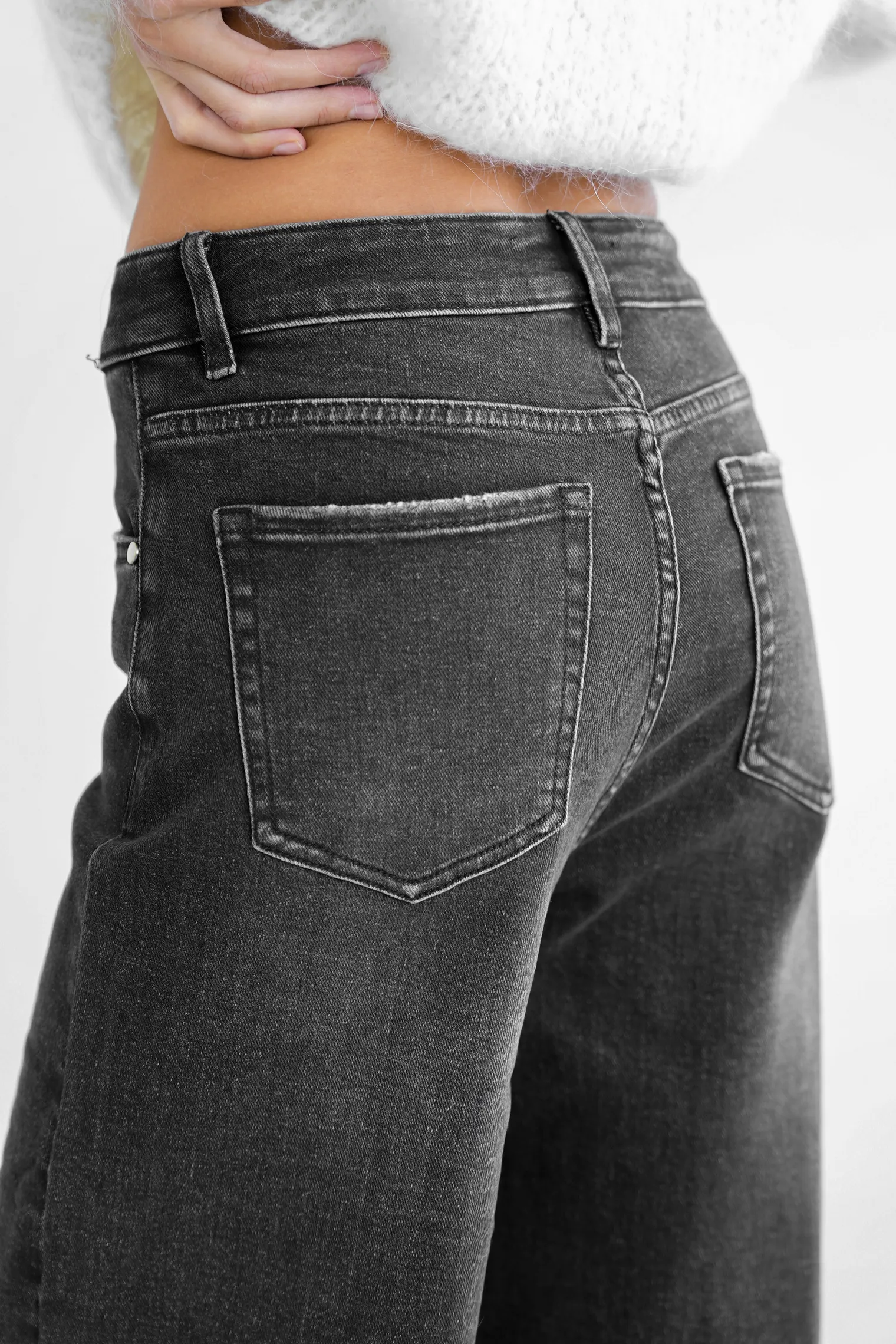 Джинсы свободного кроя в винтажном стиле графитового цвета фото 7
