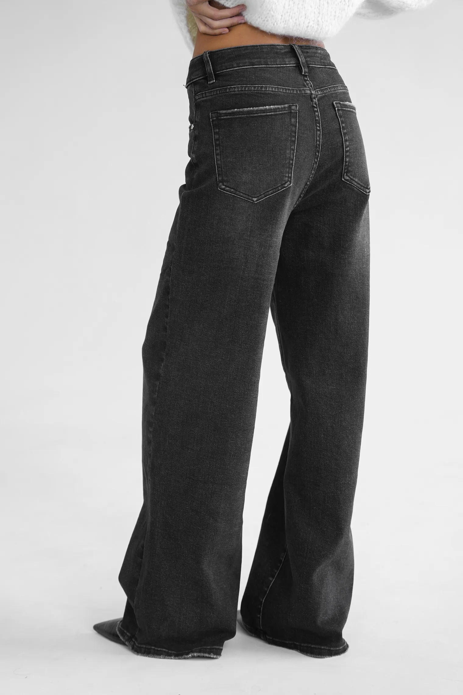 Джинсы свободного кроя в винтажном стиле графитового цвета фото 4