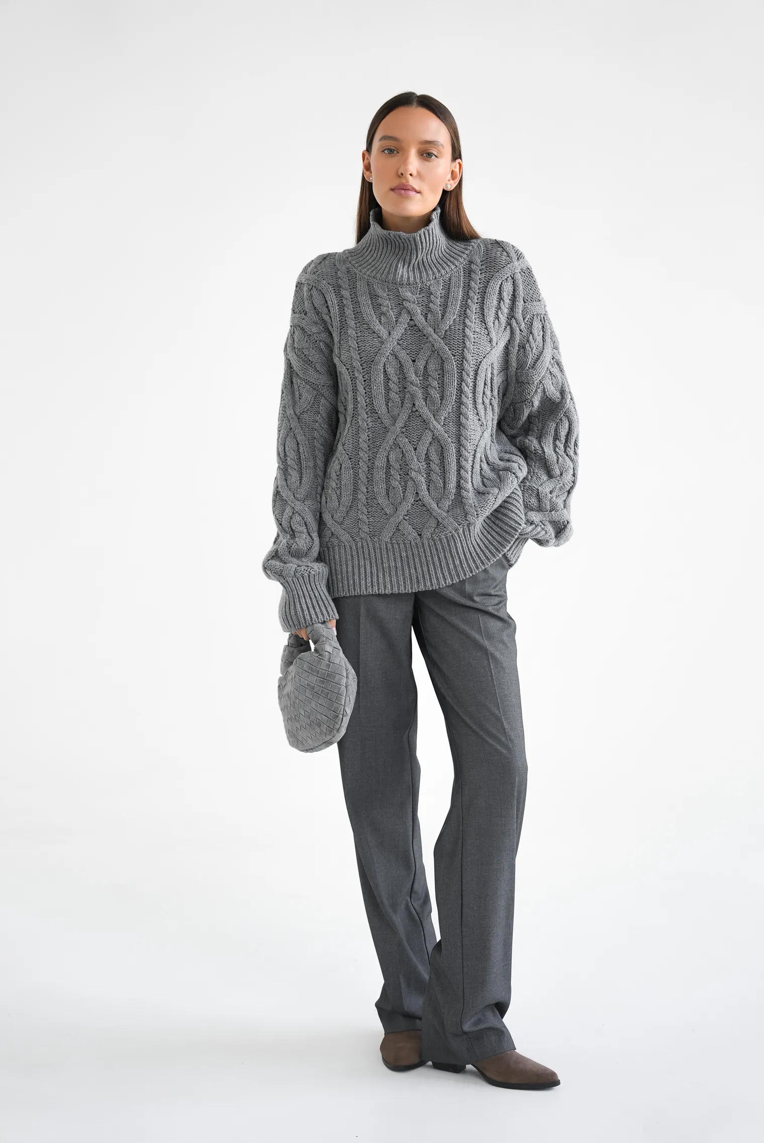 Джемпер крупной вязки с узором араны цвета серый меланж фото 3