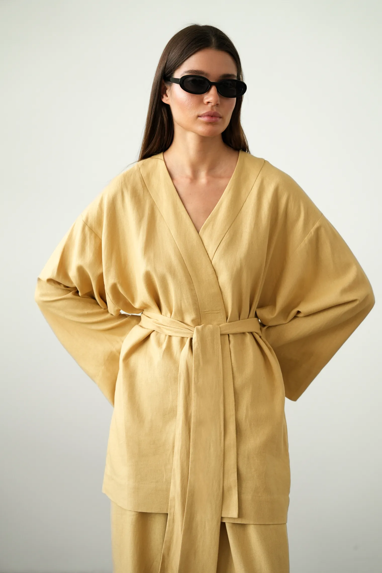 Кимоно с поясом горчичного цвета фото 1
