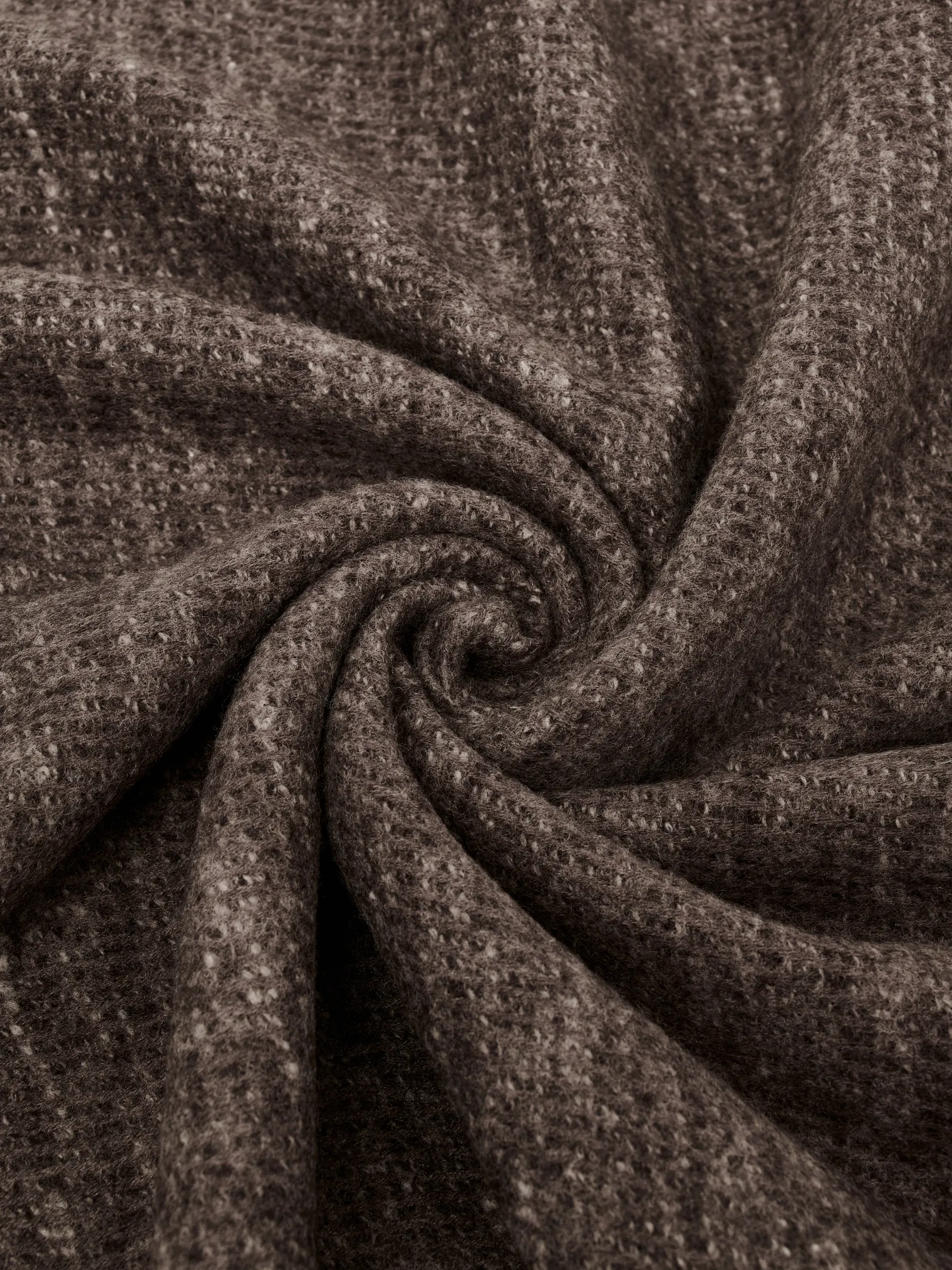 Палантин однотонный из вискозы шоколадного цвета фото 1