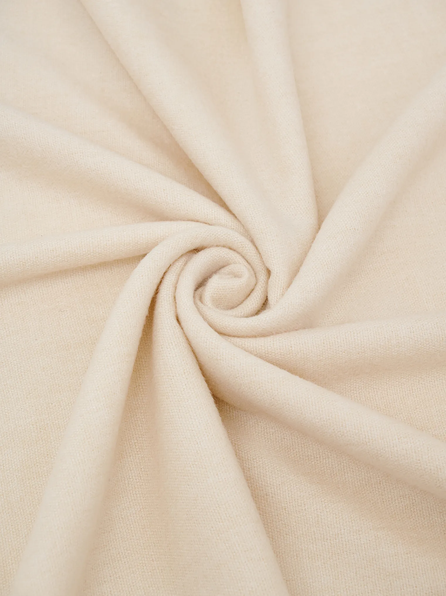 Палантин однотонный из шерсти молочного цвета фото 1