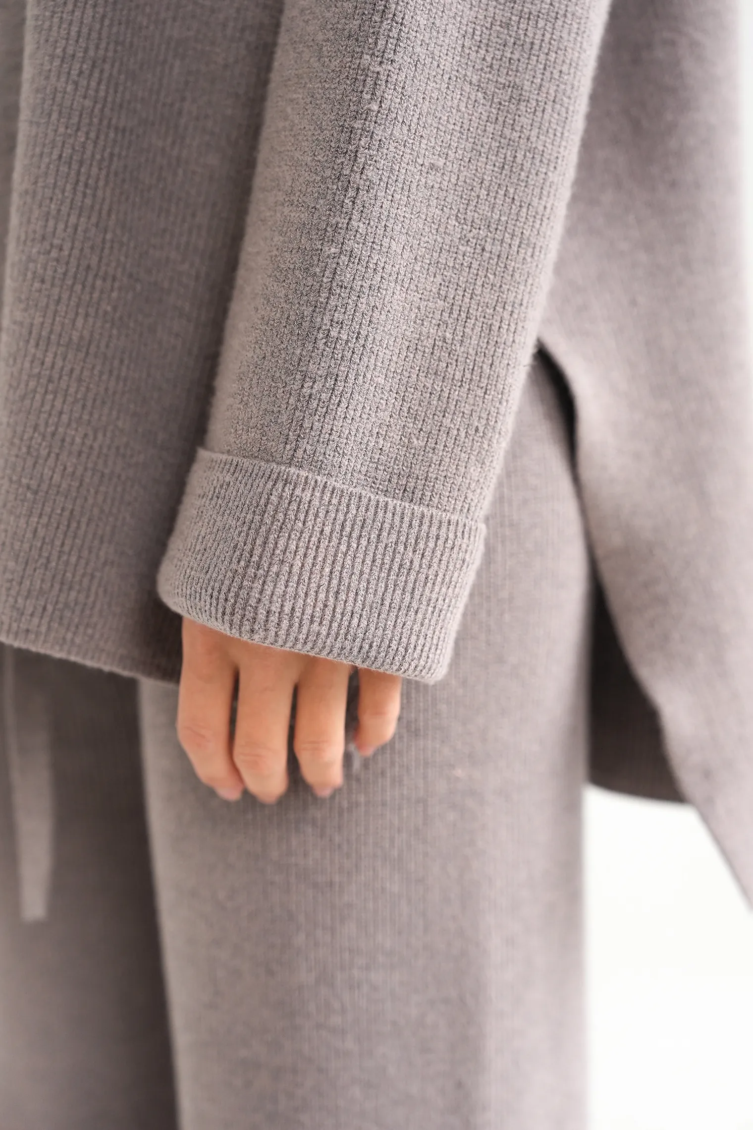 Комплект: джемпер, брюки цвета капучино фото 2