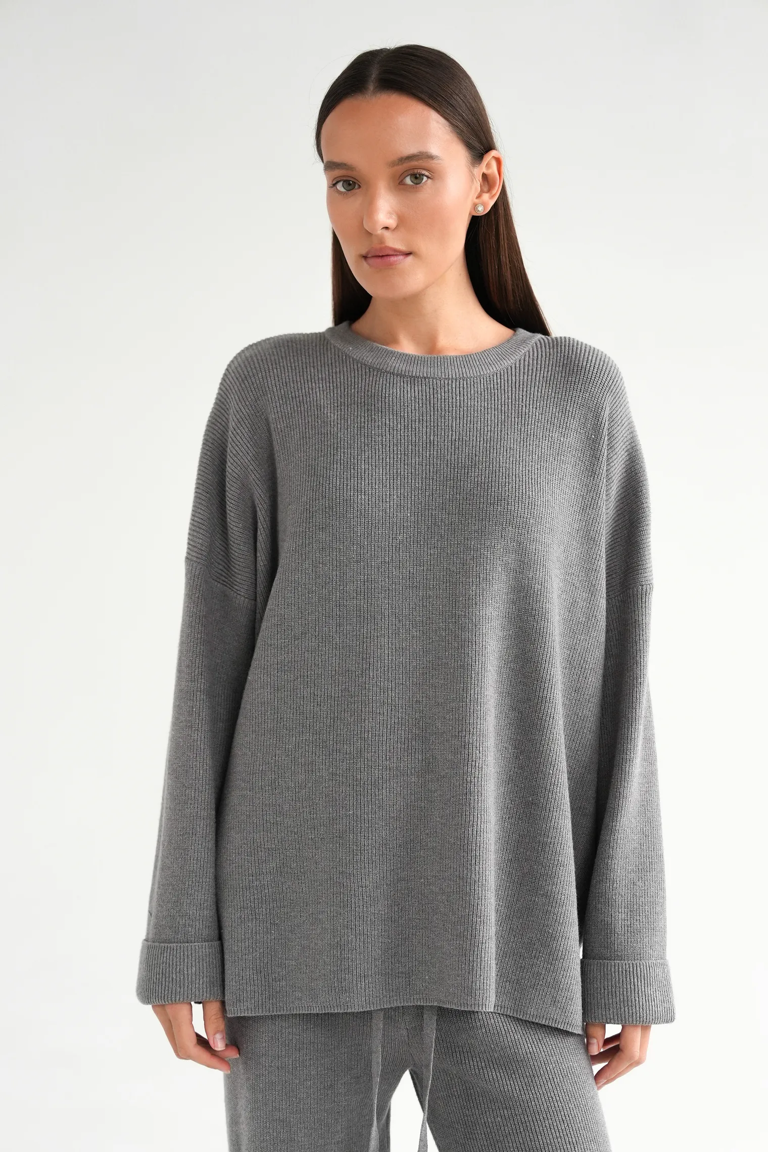 Комплект: джемпер, брюки серого цвета фото 9