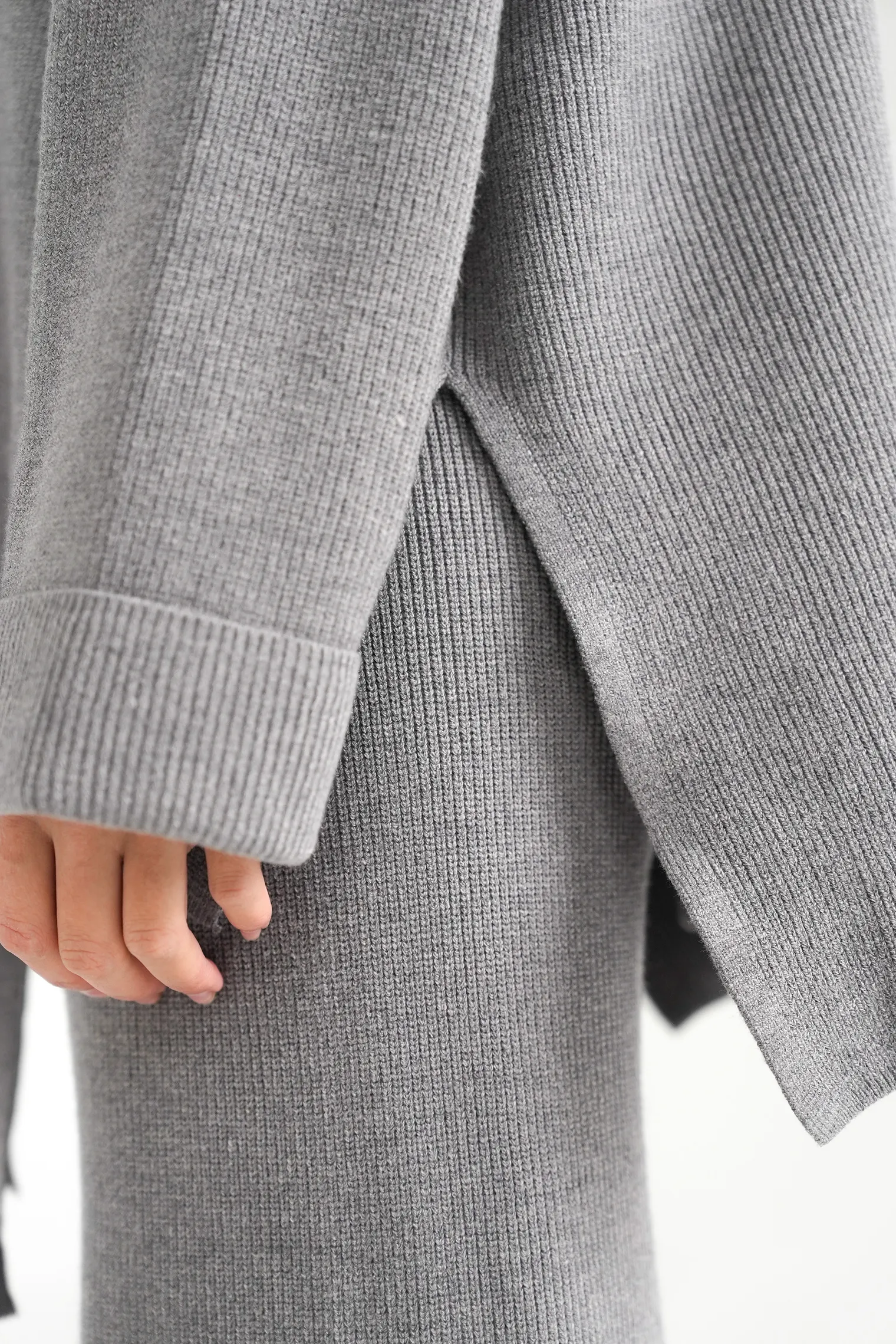 Комплект: джемпер, брюки серого цвета фото 2