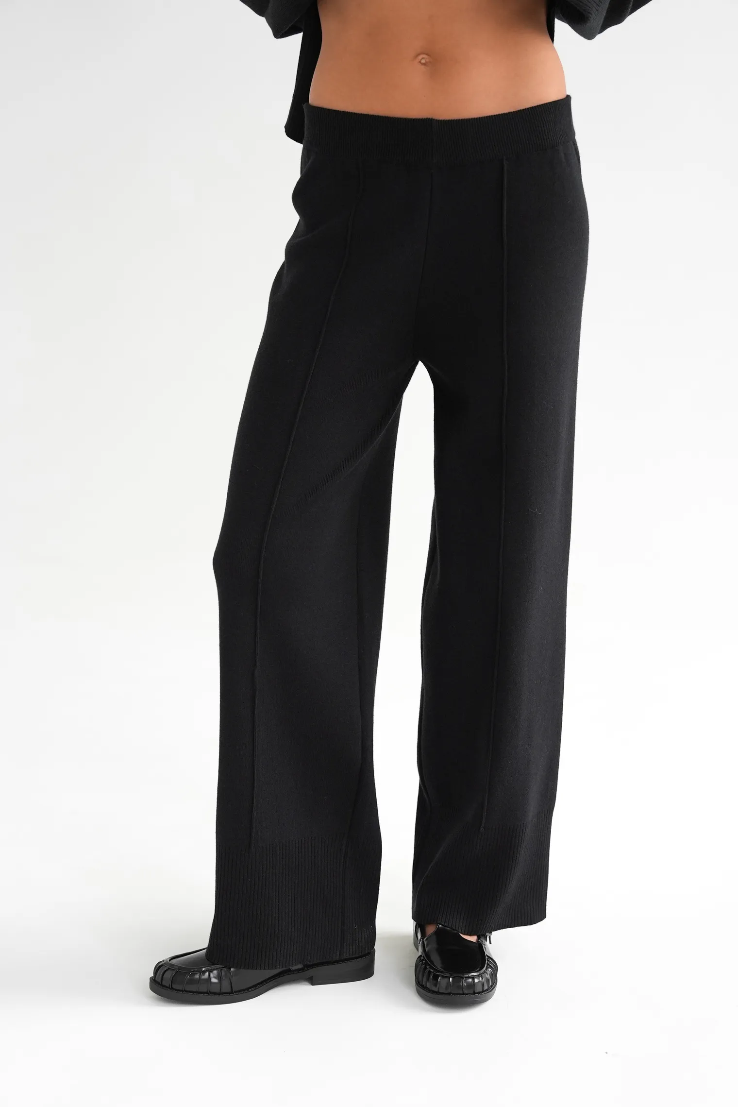 Комплект: джемпер, брюки чёрного цвета фото 6