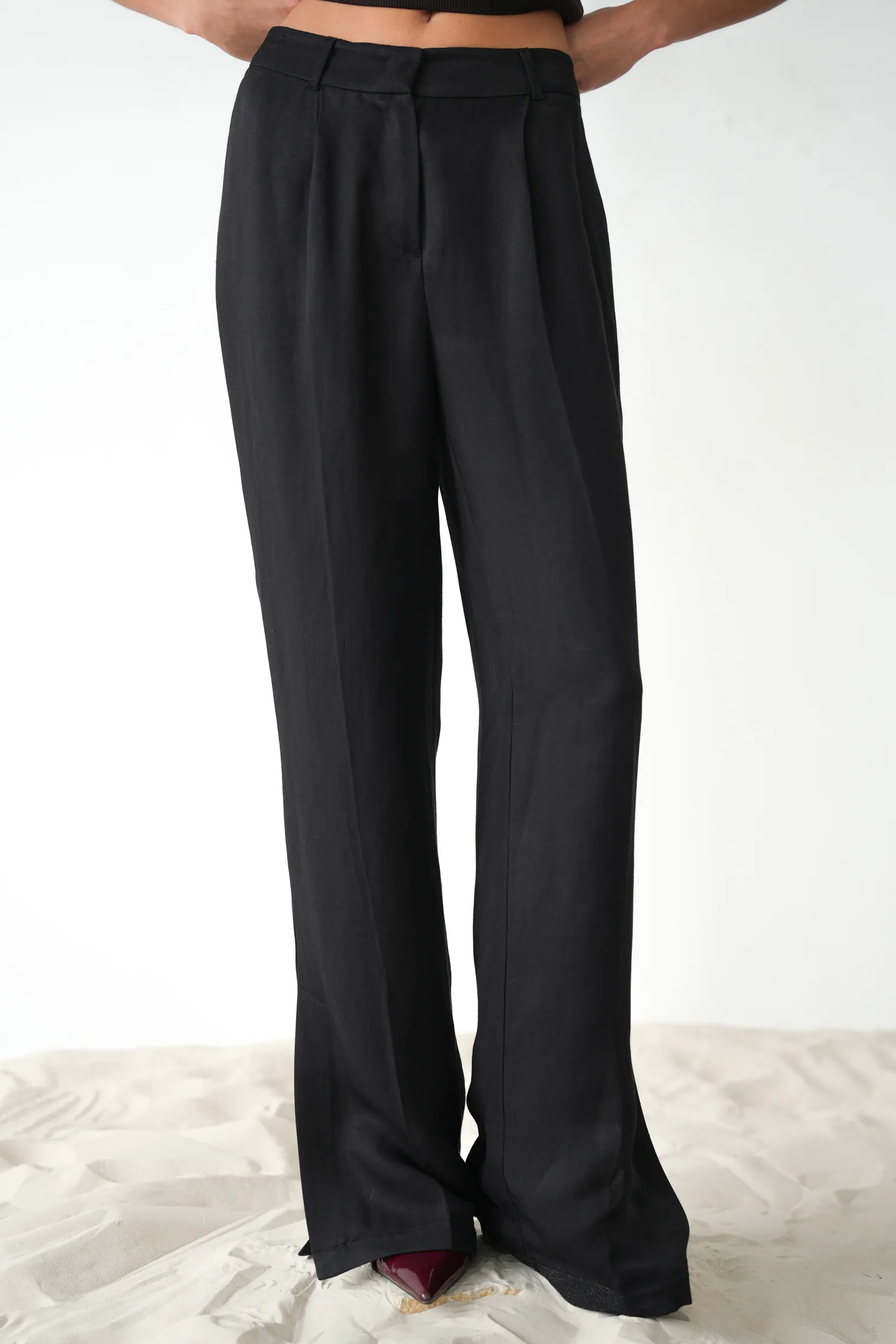 Брюки прямые с разрезами изо льна чёрного цвета фото 1