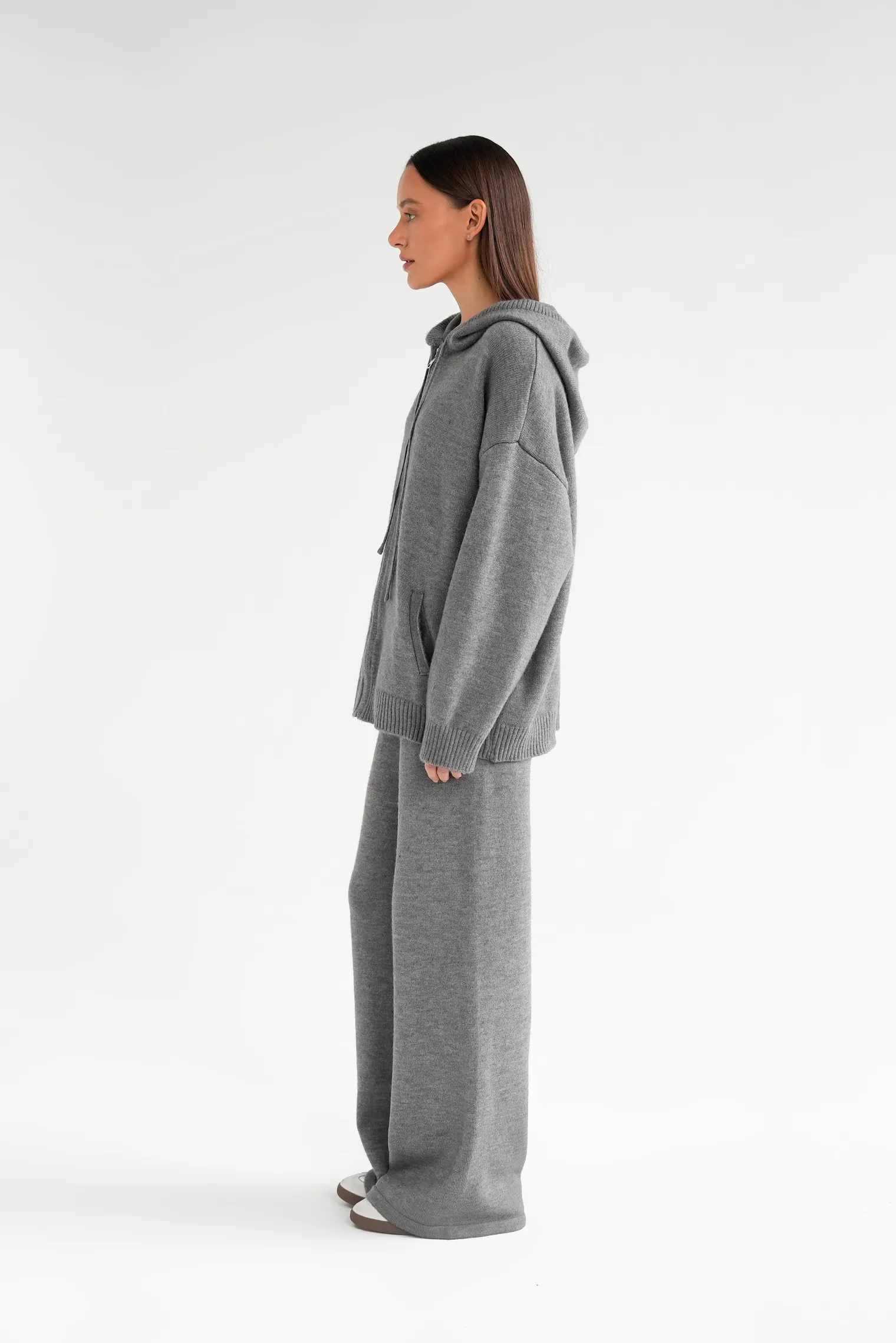 Комплект: кардиган с капюшоном, брюки графитового цвета фото 3