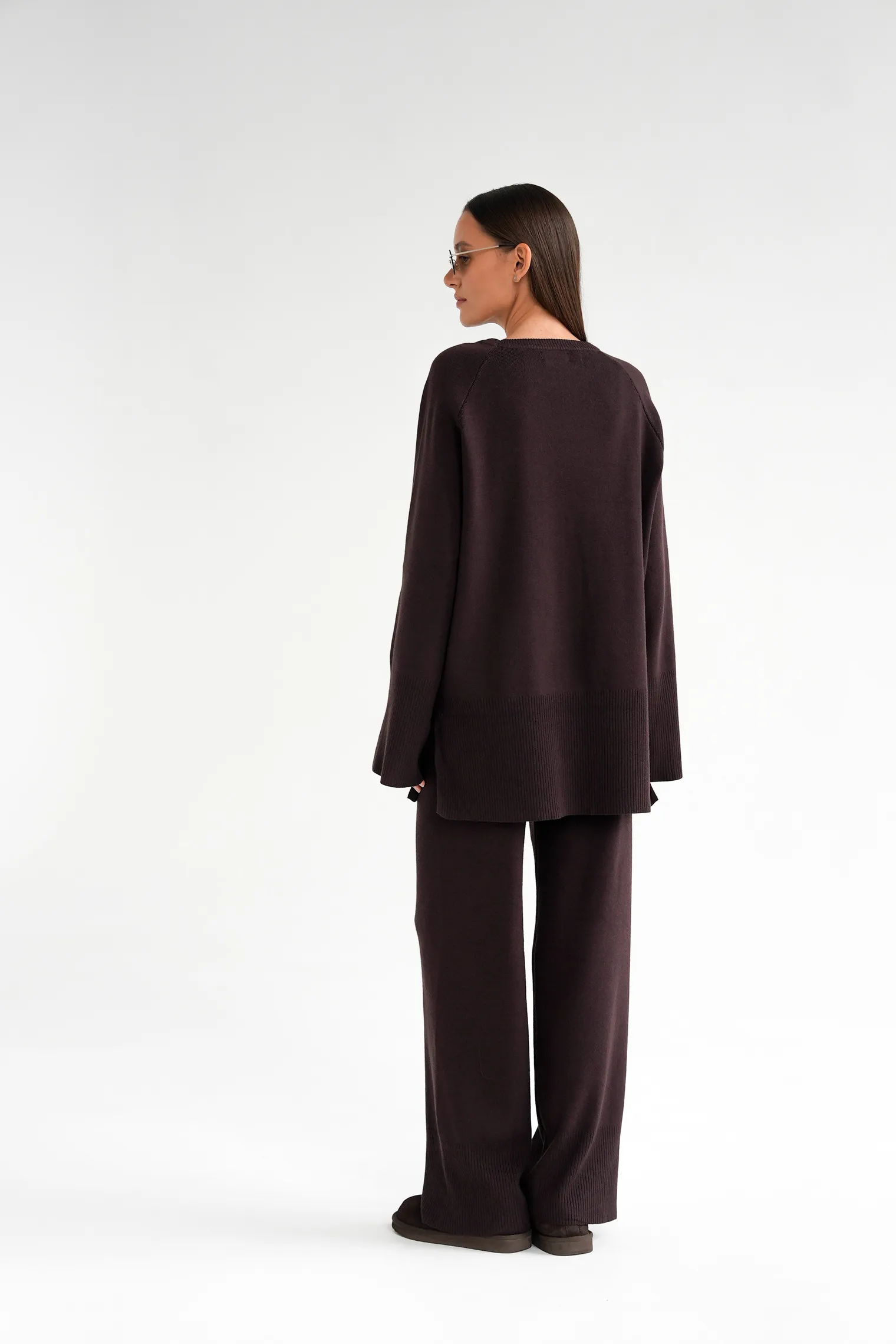 Комплект: джемпер, брюки цвета горький шоколад фото 4