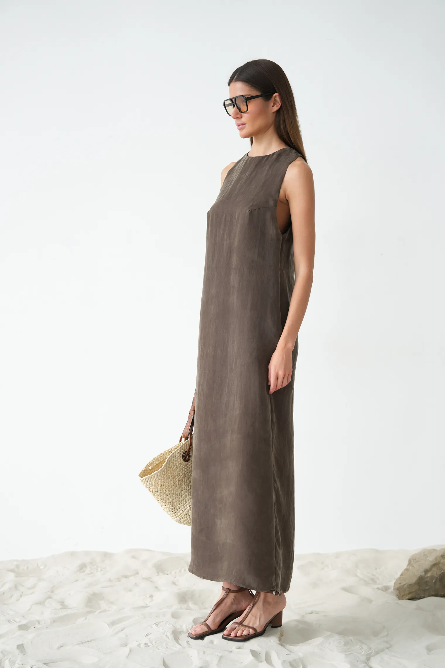 Платье-халтер из вискозы цвета горький шоколад фото 6