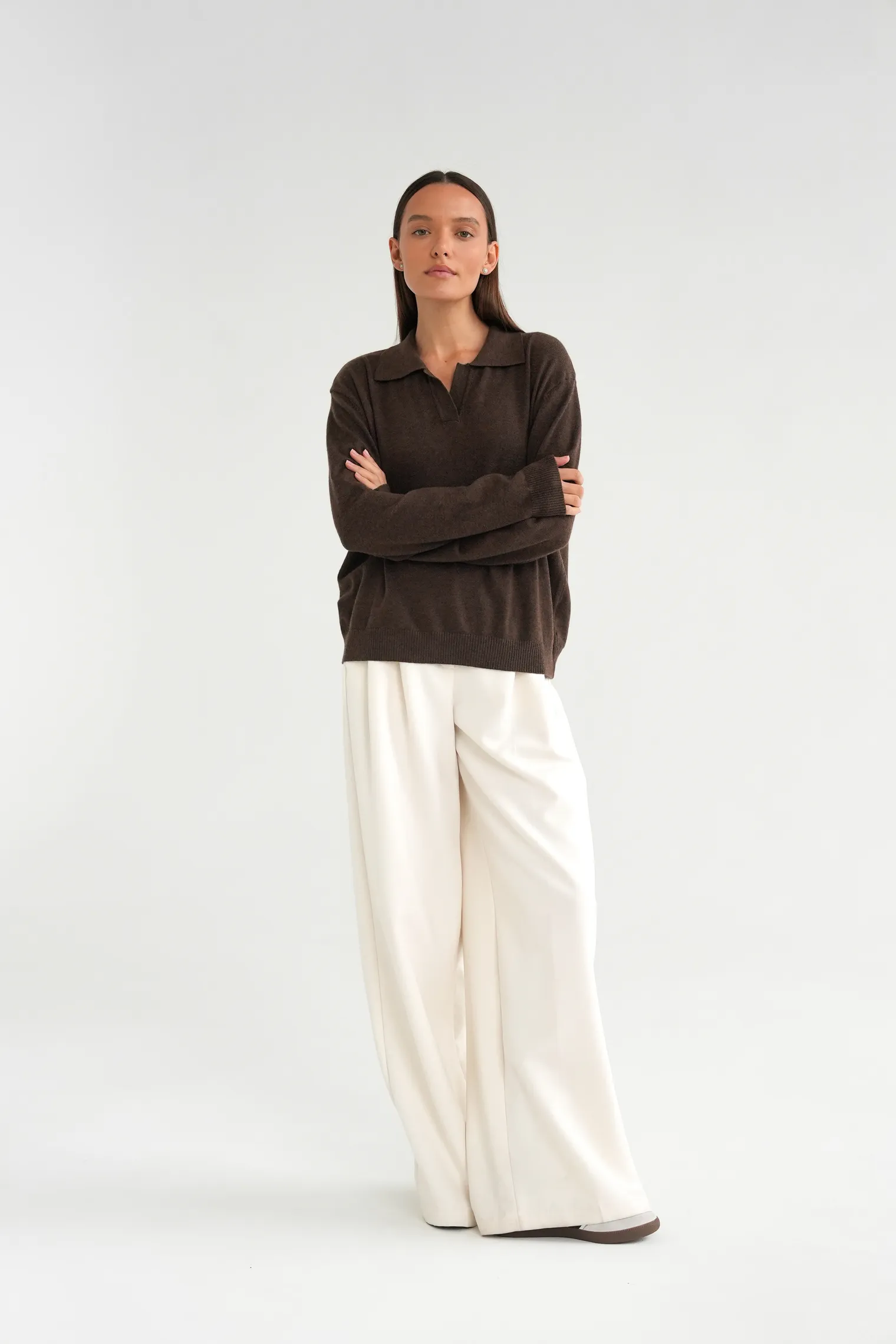 Джемпер поло мелкой вязки шоколадного цвета фото 3