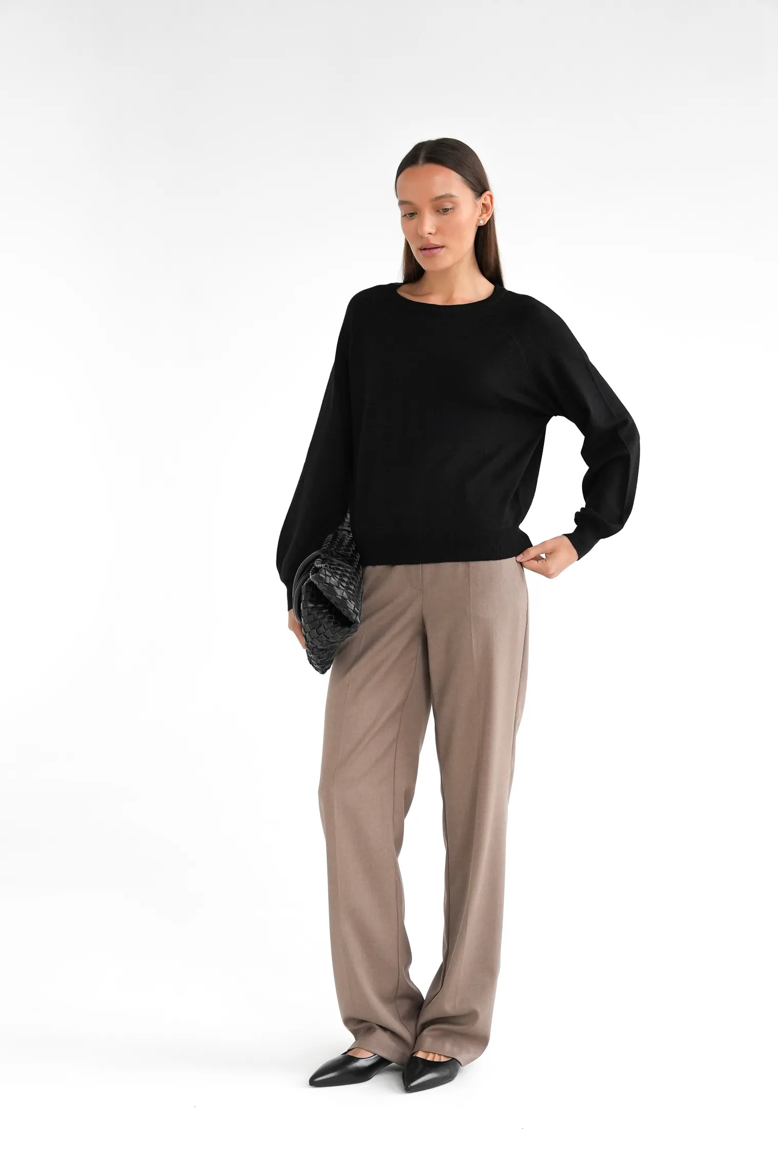 Джемпер мелкой вязки с низким воротником чёрного цвета фото 5