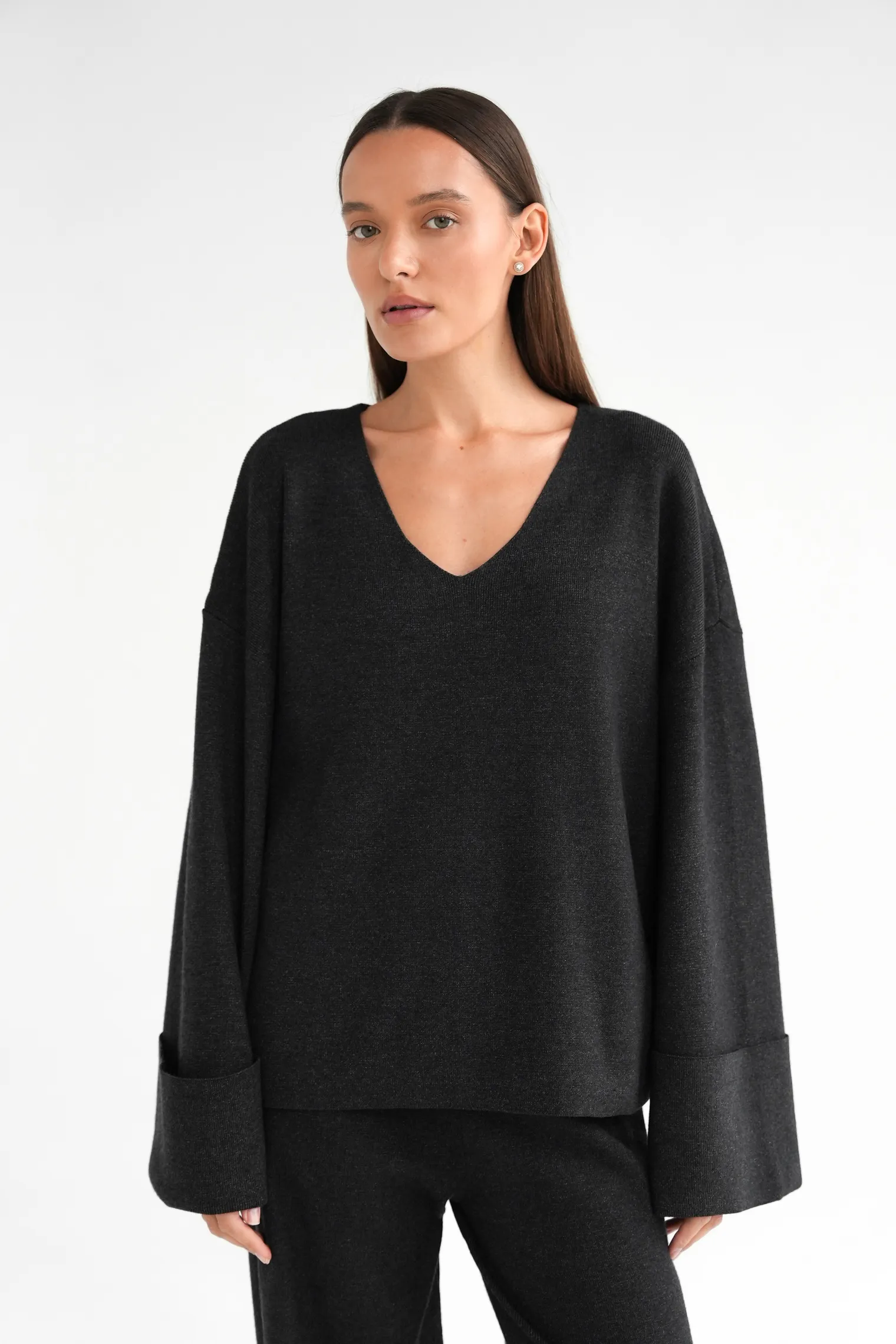 Комплект: джемпер, брюки графитового цвета фото 5