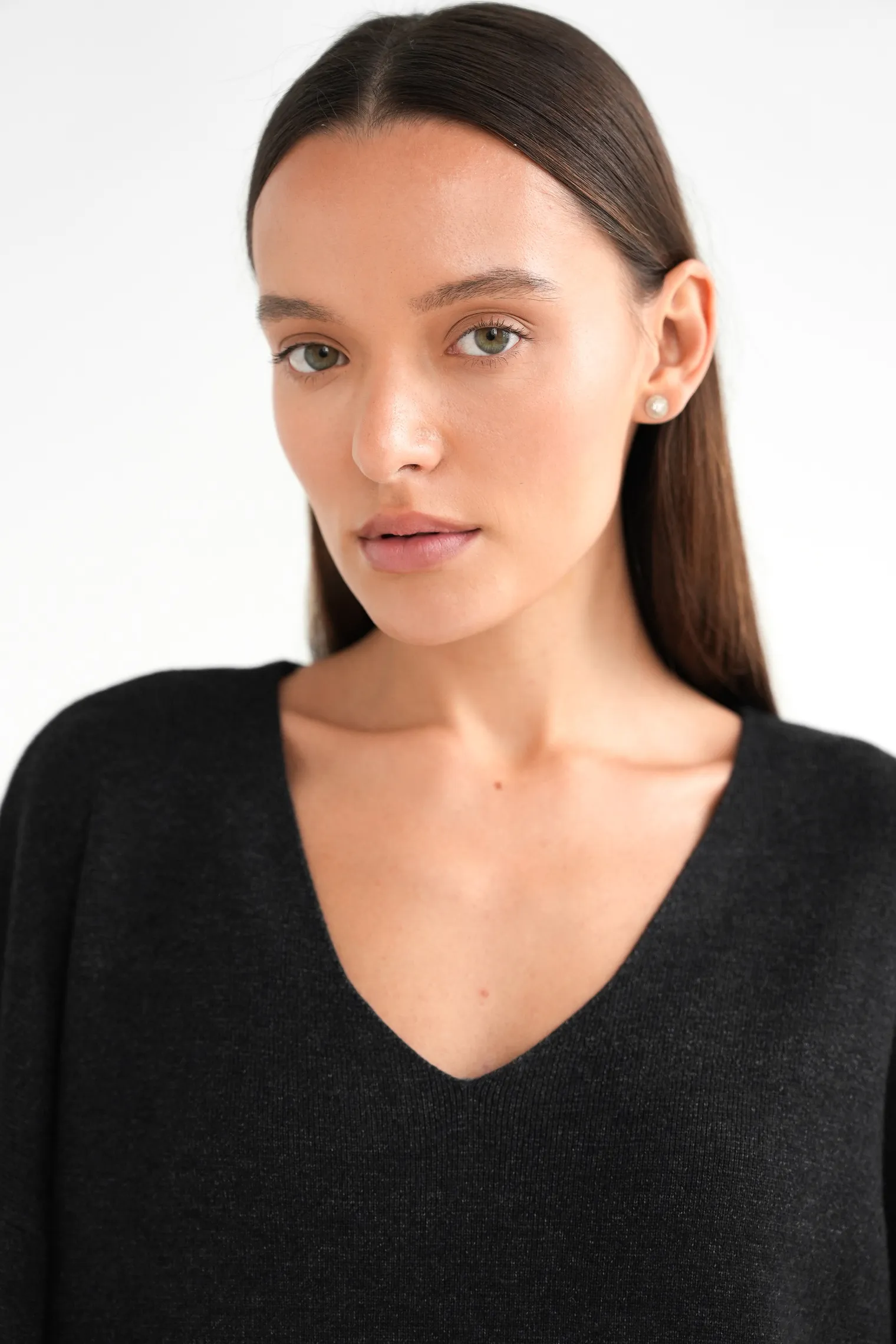 Комплект: джемпер, брюки графитового цвета фото 2