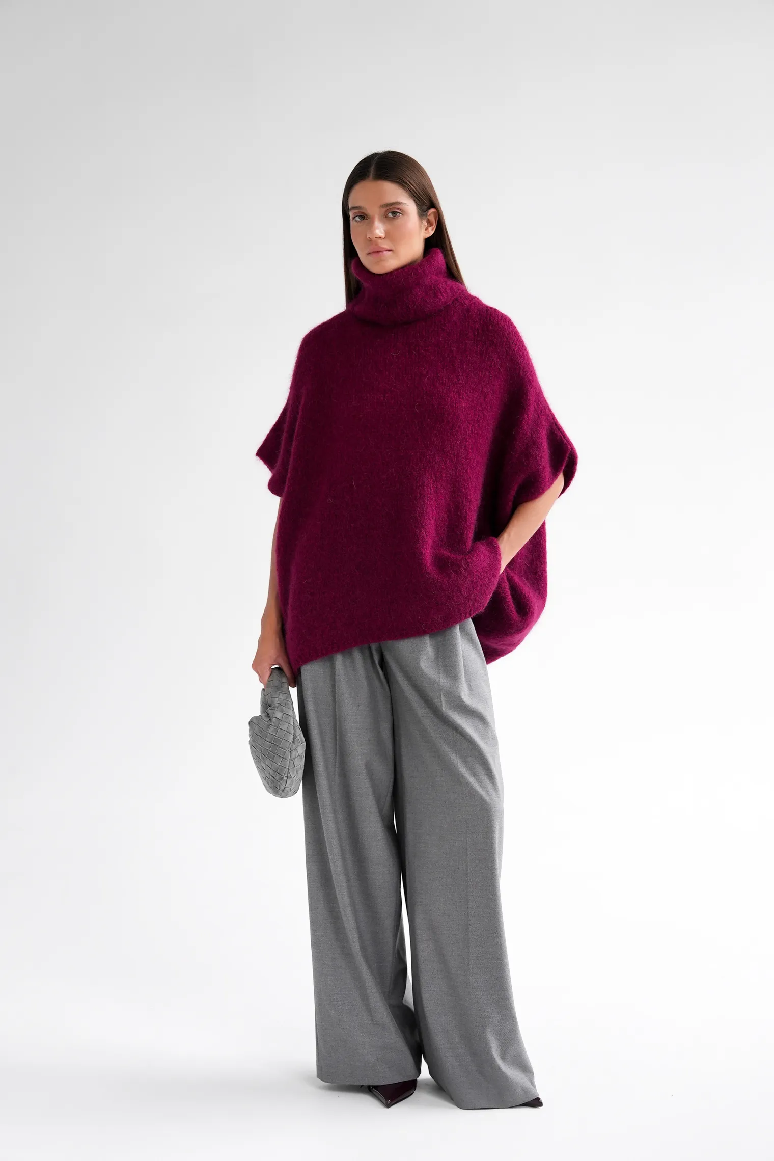 Джемпер крупной вязки из мохера без рукавов бордового цвета фото 3