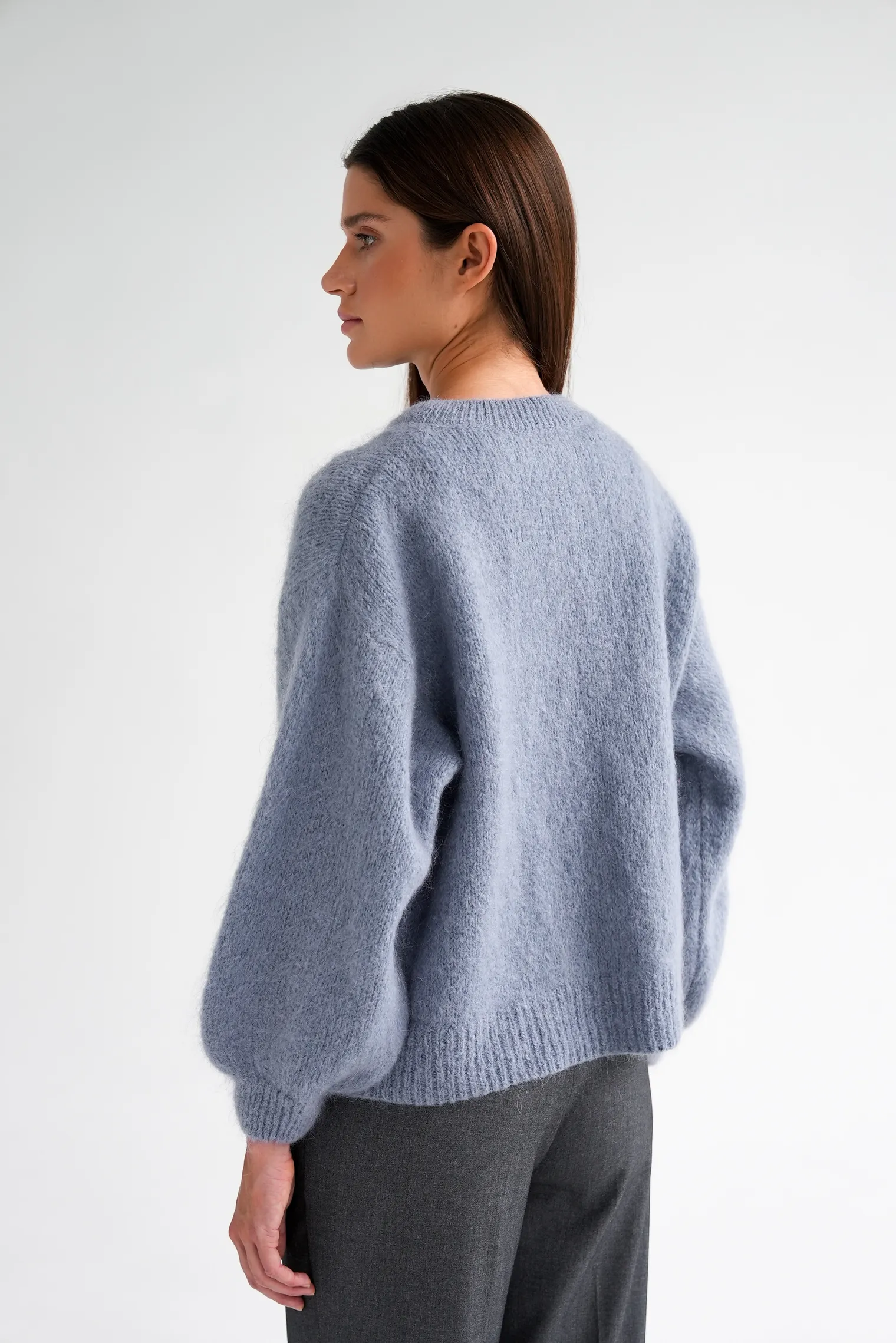 Кардиган крупной вязки из мохера на молнии графитового цвета фото 4