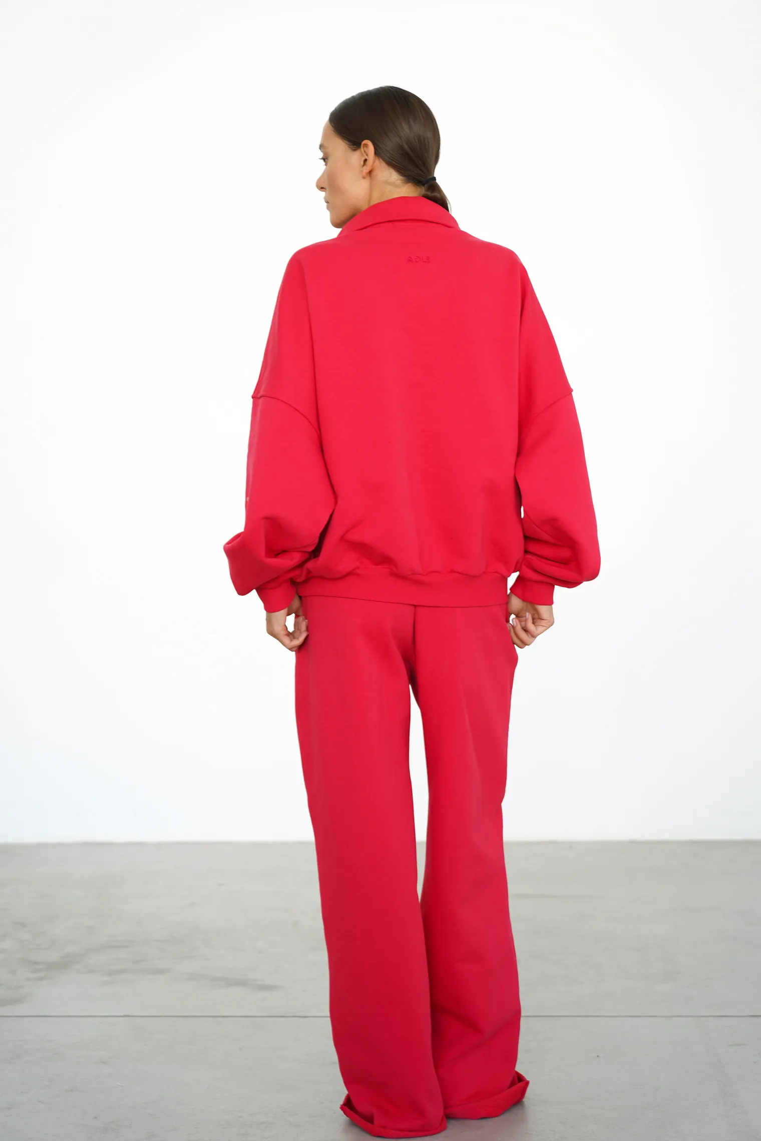 Брюки из плотного хлопка прямого кроя красного цвета фото 6