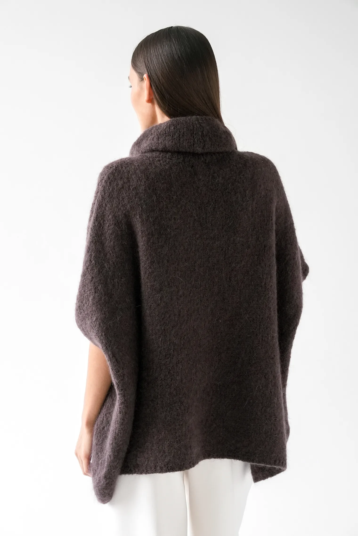 Джемпер крупной вязки из мохера без рукавов шоколадного цвета фото 4