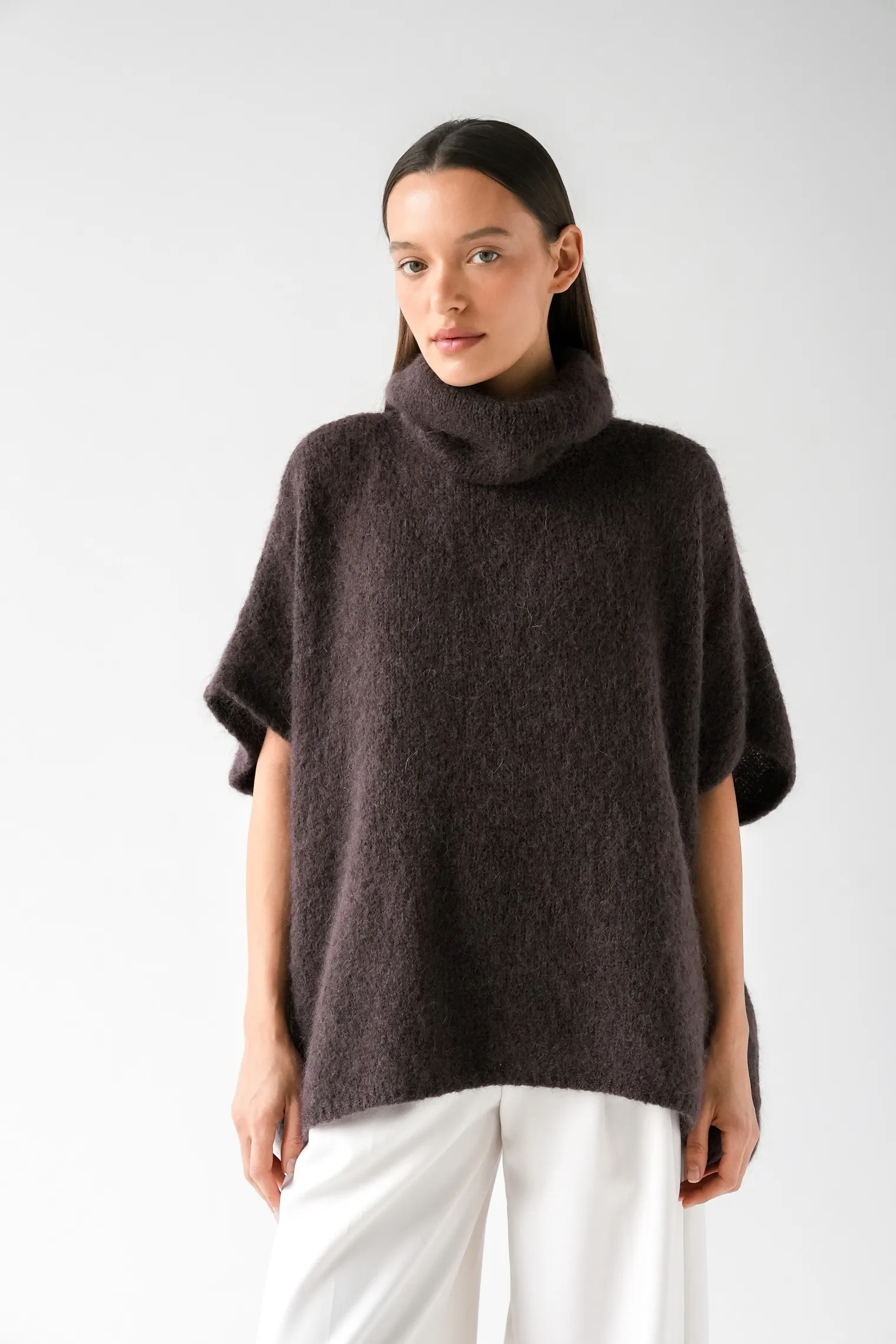 Джемпер крупной вязки из мохера без рукавов шоколадного цвета фото 7