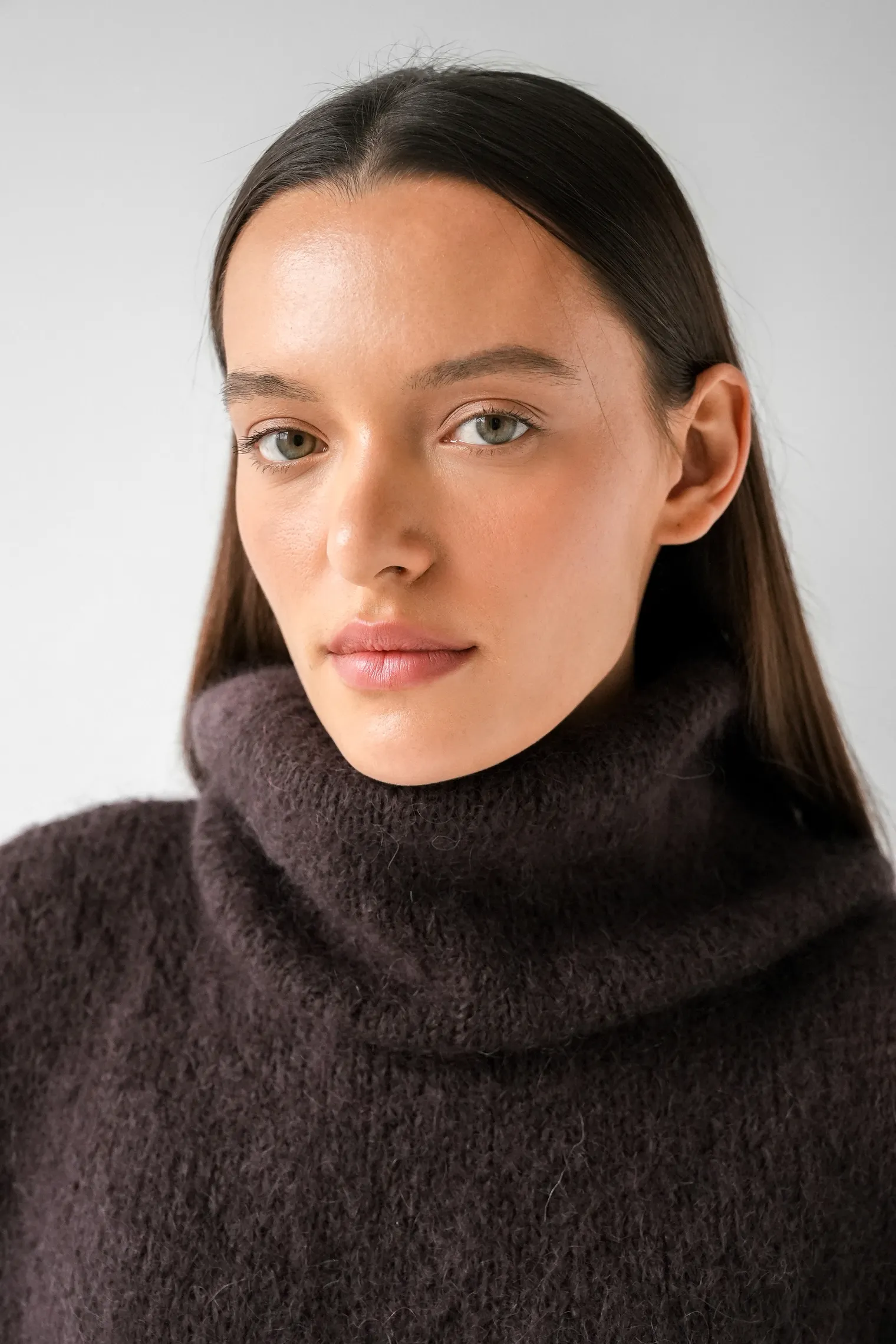 Джемпер крупной вязки из мохера без рукавов шоколадного цвета фото 8