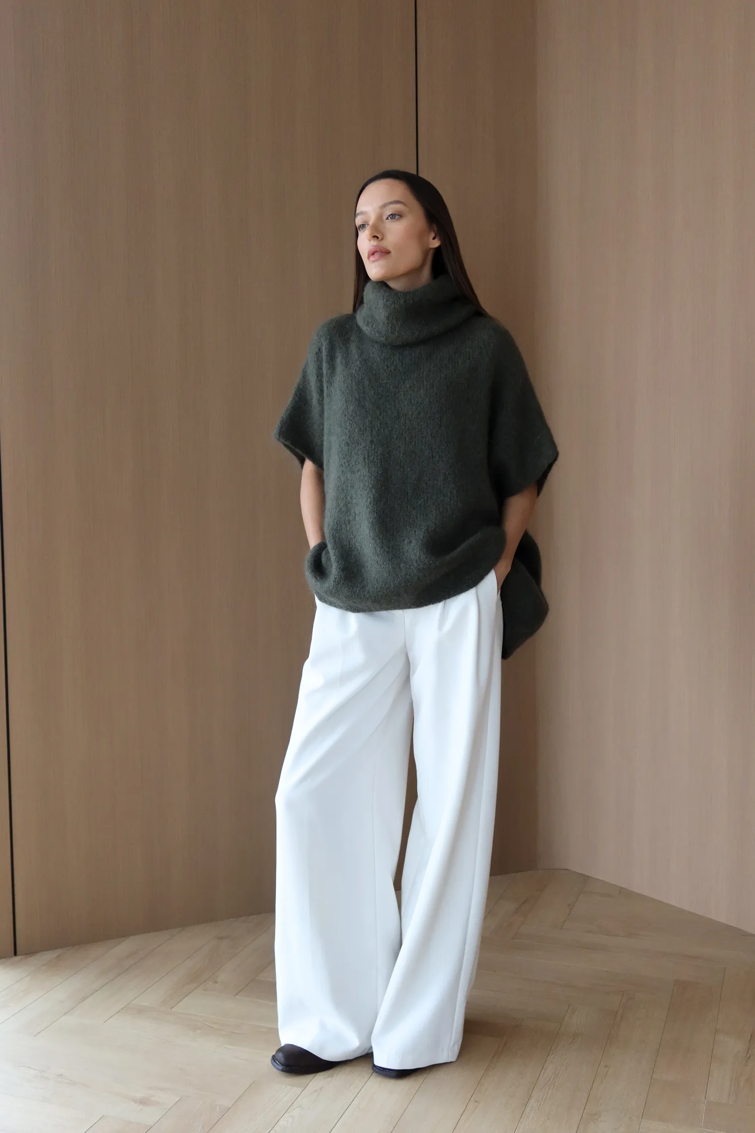 Джемпер крупной вязки из мохера без рукавов цвета хаки фото 7