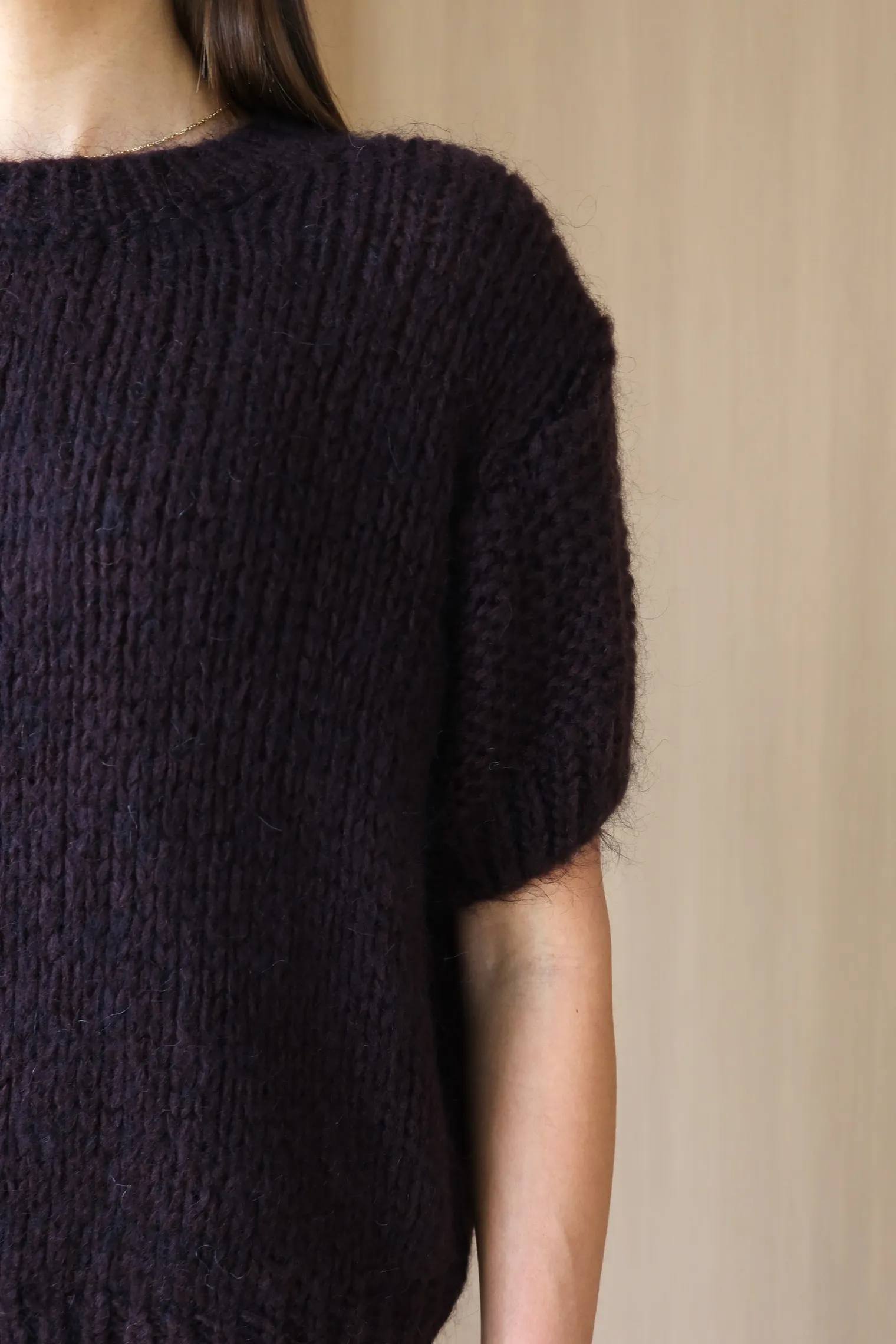 Пуловер крупной вязки с низким воротником цвета горький шоколад фото 2