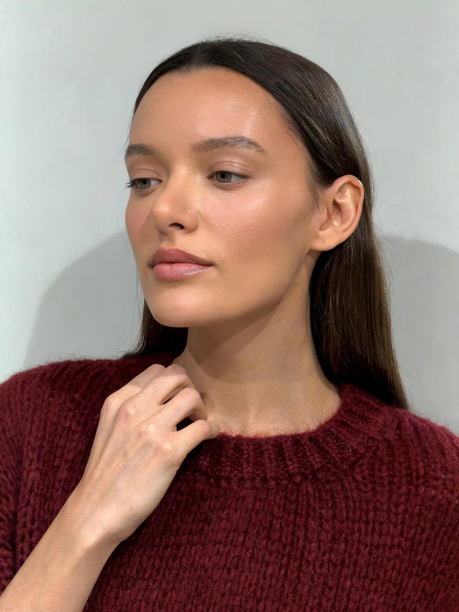 Пуловер крупной вязки с низким воротником винного цвета фото 6