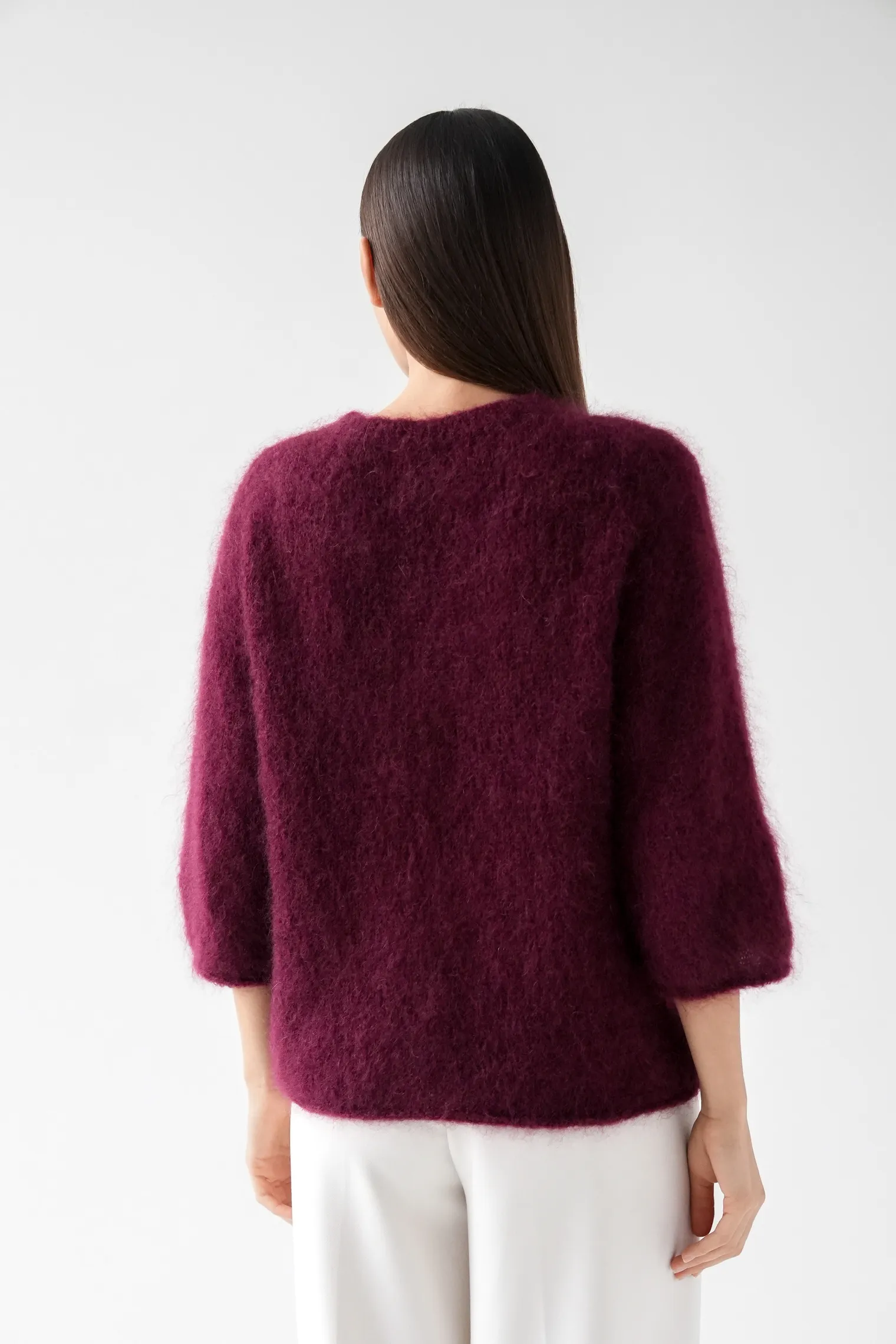 Пуловер мелкой вязки с низким воротником цвета бургундия фото 4