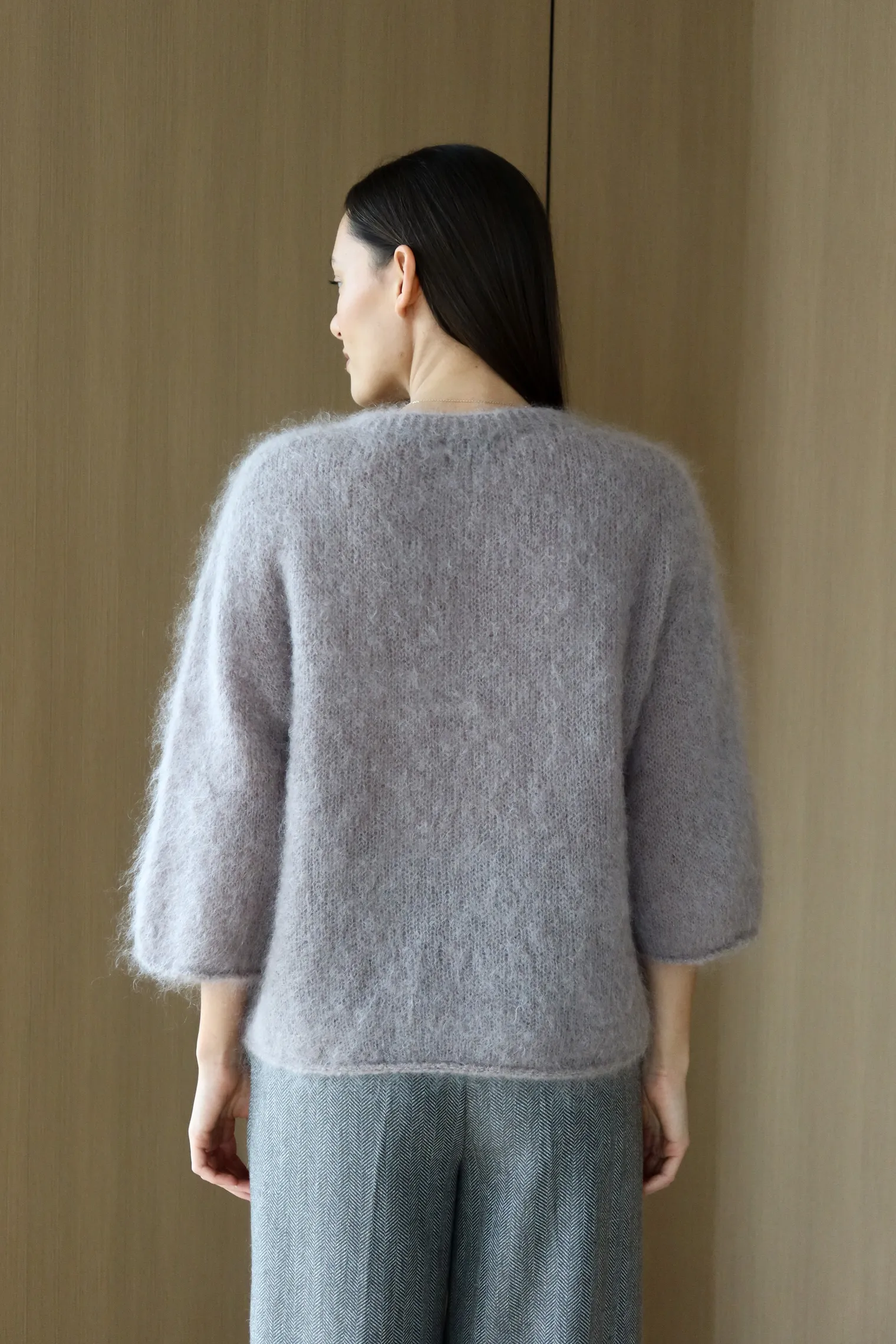 Пуловер мелкой вязки с низким воротником кофейного цвета фото 4